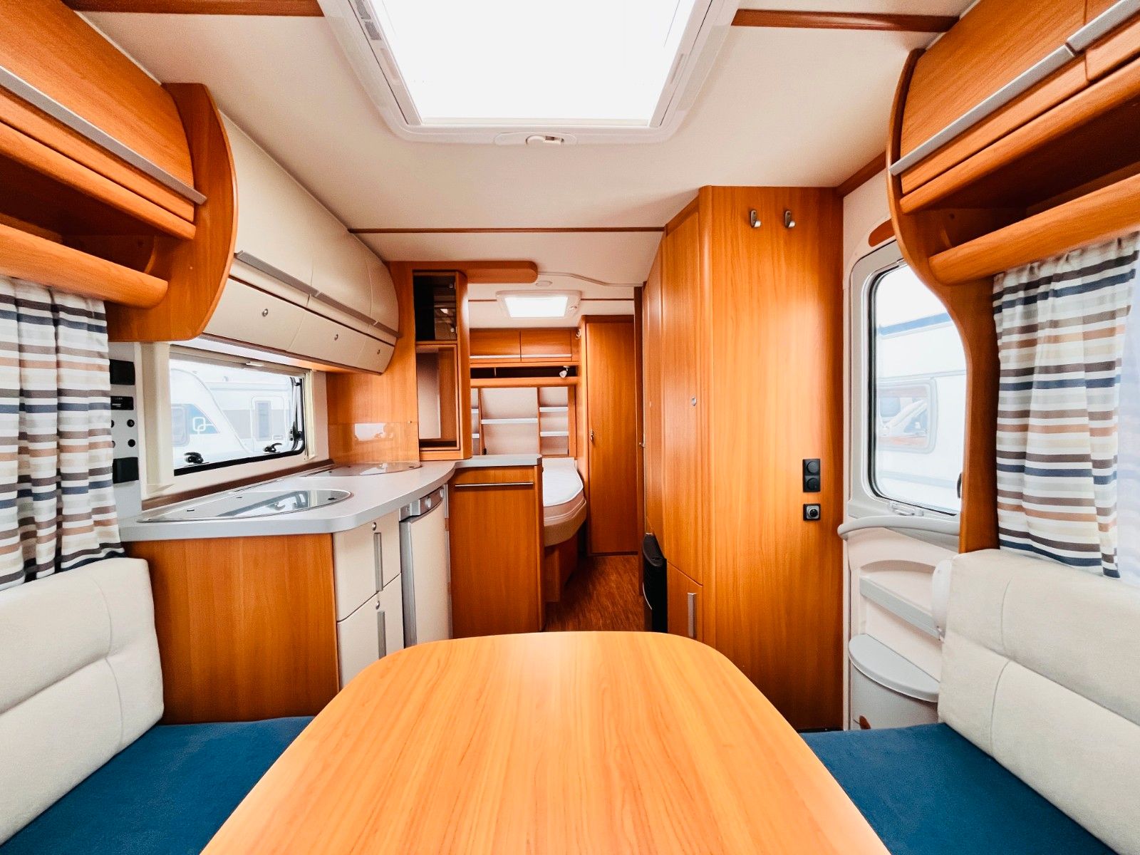 Fahrzeugabbildung Fendt SAPHIR 510 TFB FRANZ.BETT RUNDSITZGRUPPE MOVER