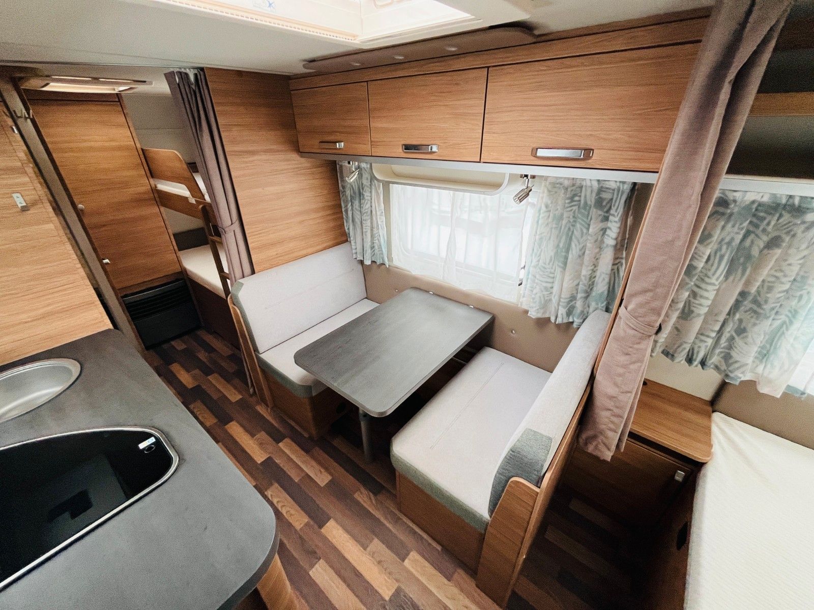 Fahrzeugabbildung Weinsberg CARAONE 550 QDK ETAGENBETTEN DUSCHE MOVER 1.HAND