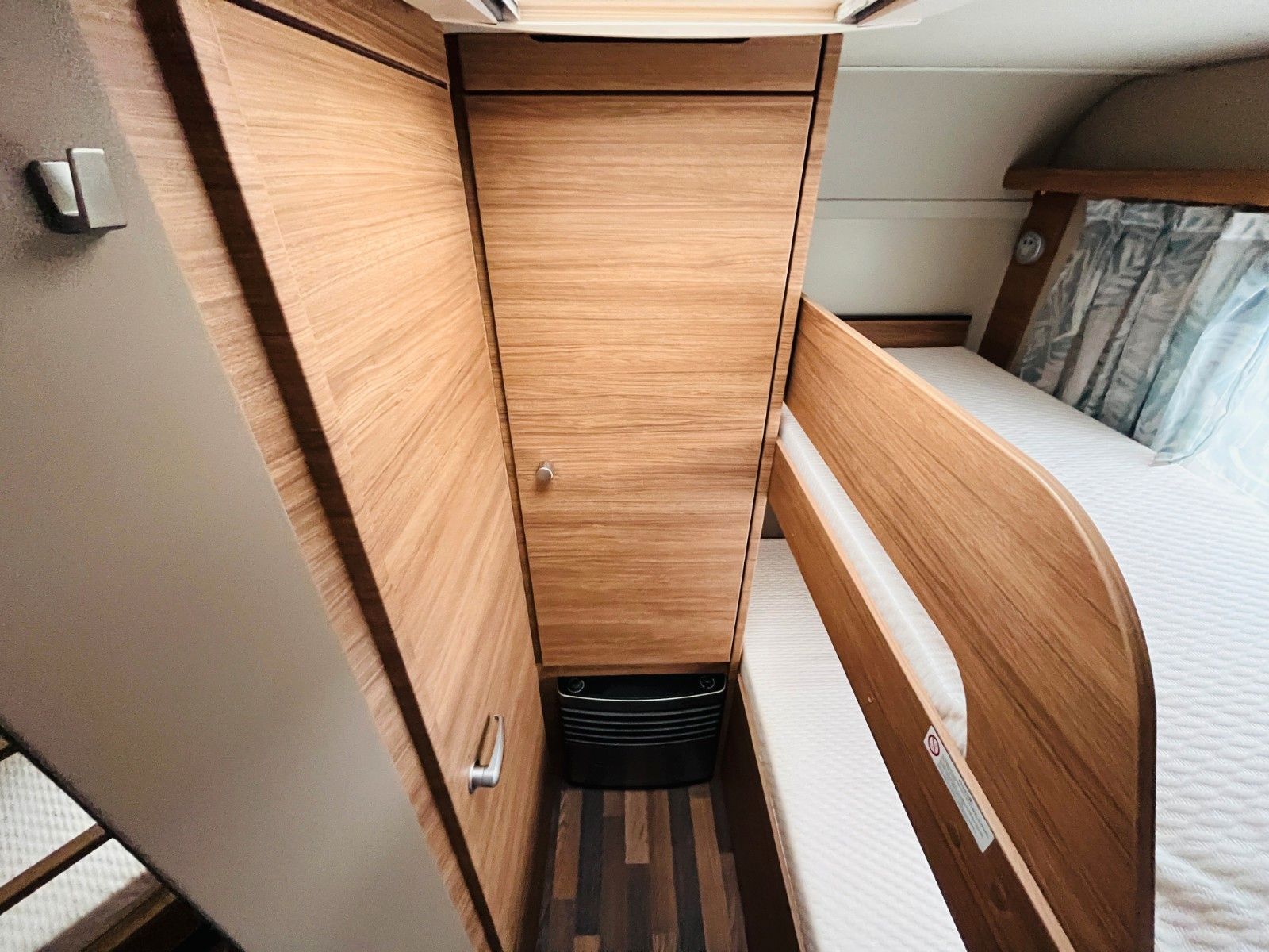 Fahrzeugabbildung Weinsberg CARAONE 550 QDK ETAGENBETTEN DUSCHE MOVER 1.HAND