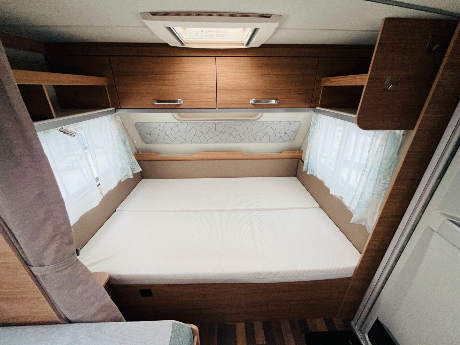 Fahrzeugabbildung Weinsberg CARAONE 550 QDK ETAGENBETTEN DUSCHE MOVER 1.HAND