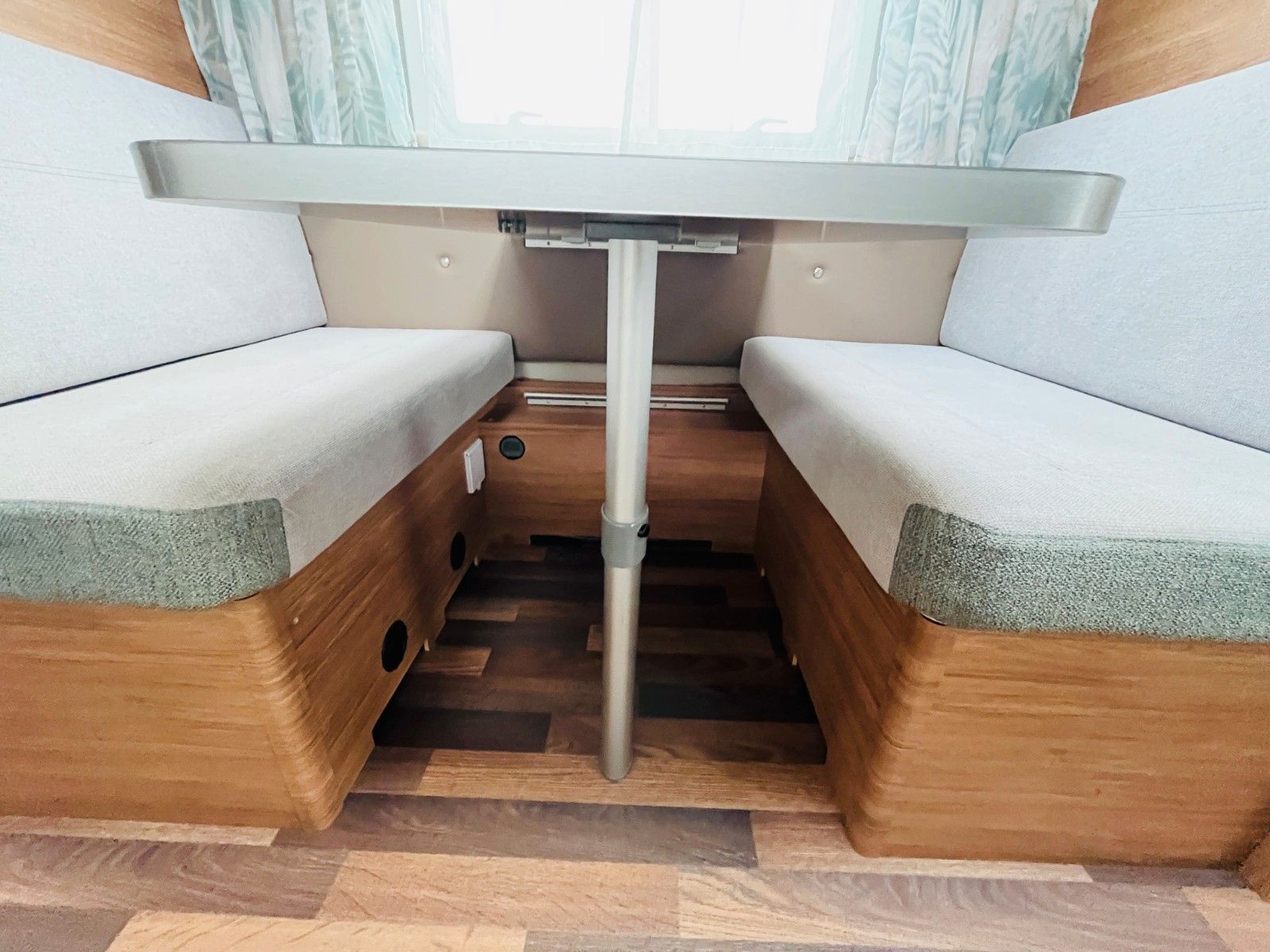 Fahrzeugabbildung Weinsberg CARAONE 550 QDK ETAGENBETTEN DUSCHE MOVER 1.HAND