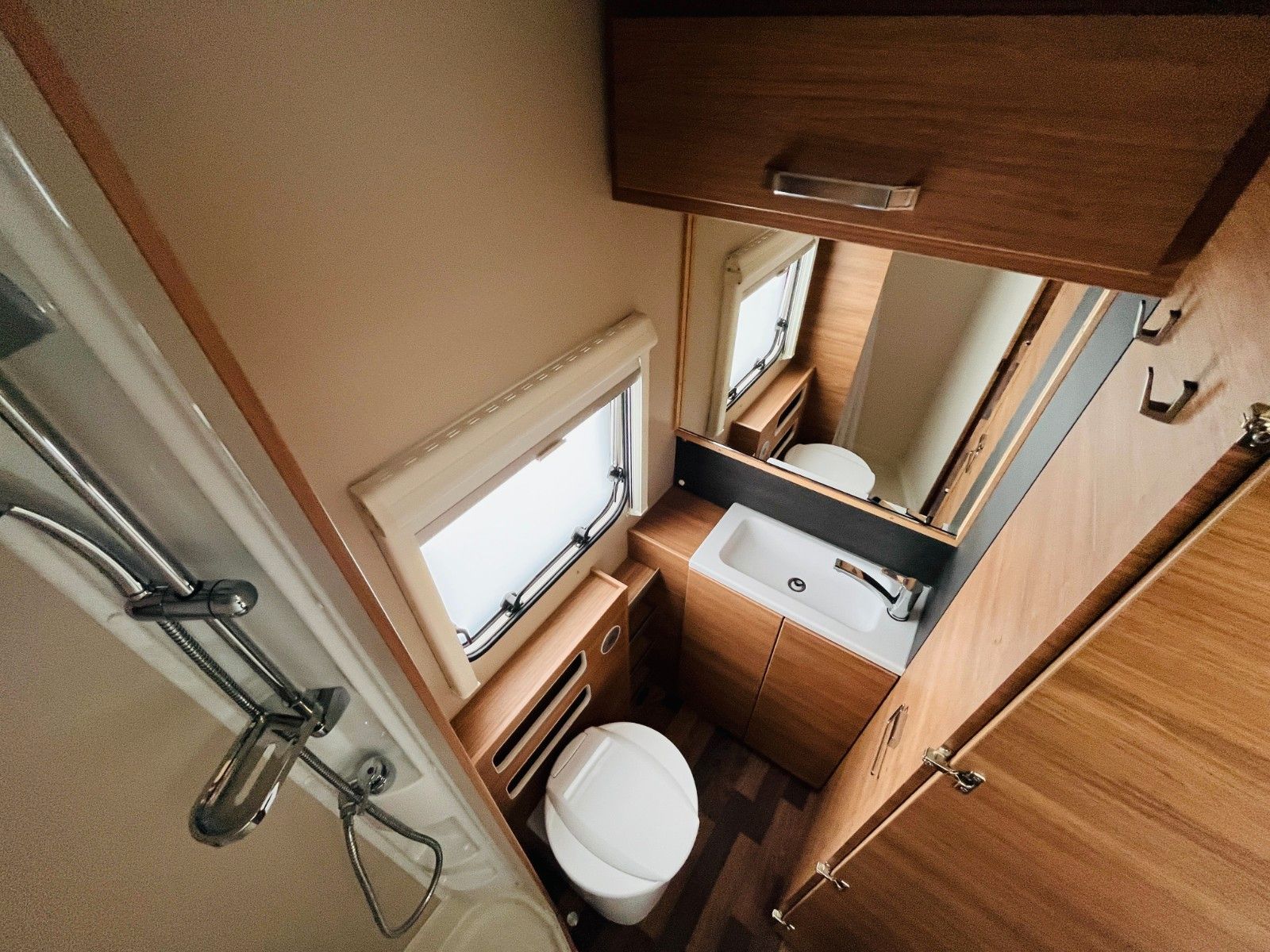 Fahrzeugabbildung Weinsberg CARAONE 550 QDK ETAGENBETTEN DUSCHE MOVER 1.HAND