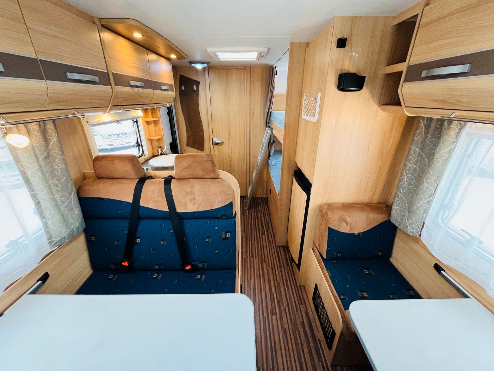 Fahrzeugabbildung Sunlight A 69 ETAGENBETTEN 2 SITZGRUPPEN MARKISE