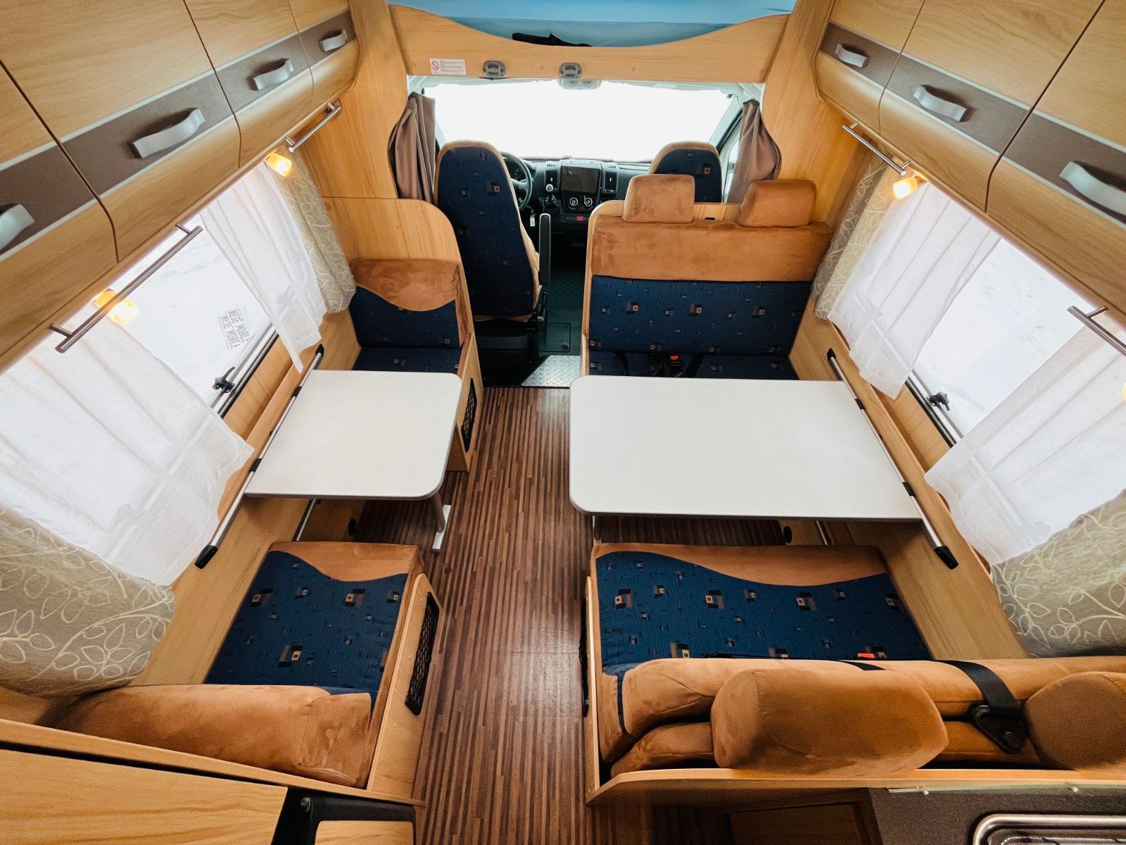 Fahrzeugabbildung Sunlight A 69 ETAGENBETTEN 2 SITZGRUPPEN MARKISE