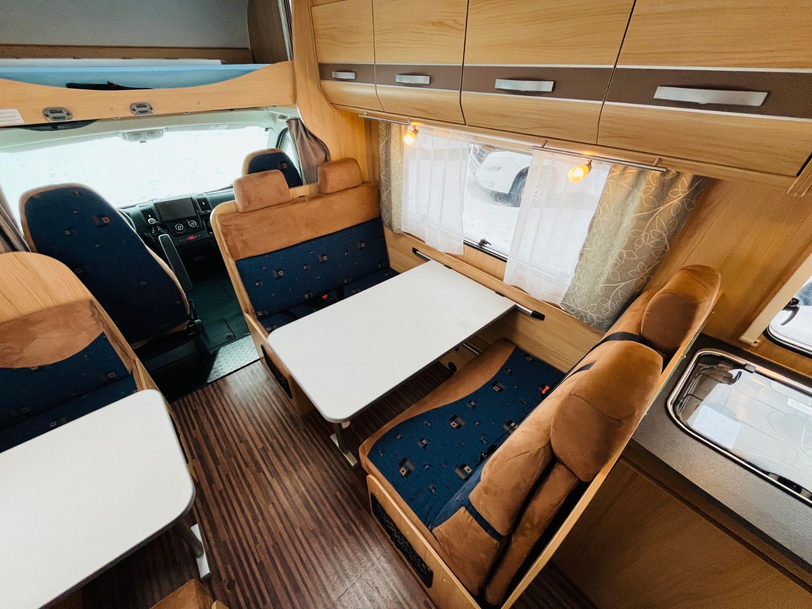 Fahrzeugabbildung Sunlight A 69 ETAGENBETTEN 2 SITZGRUPPEN MARKISE