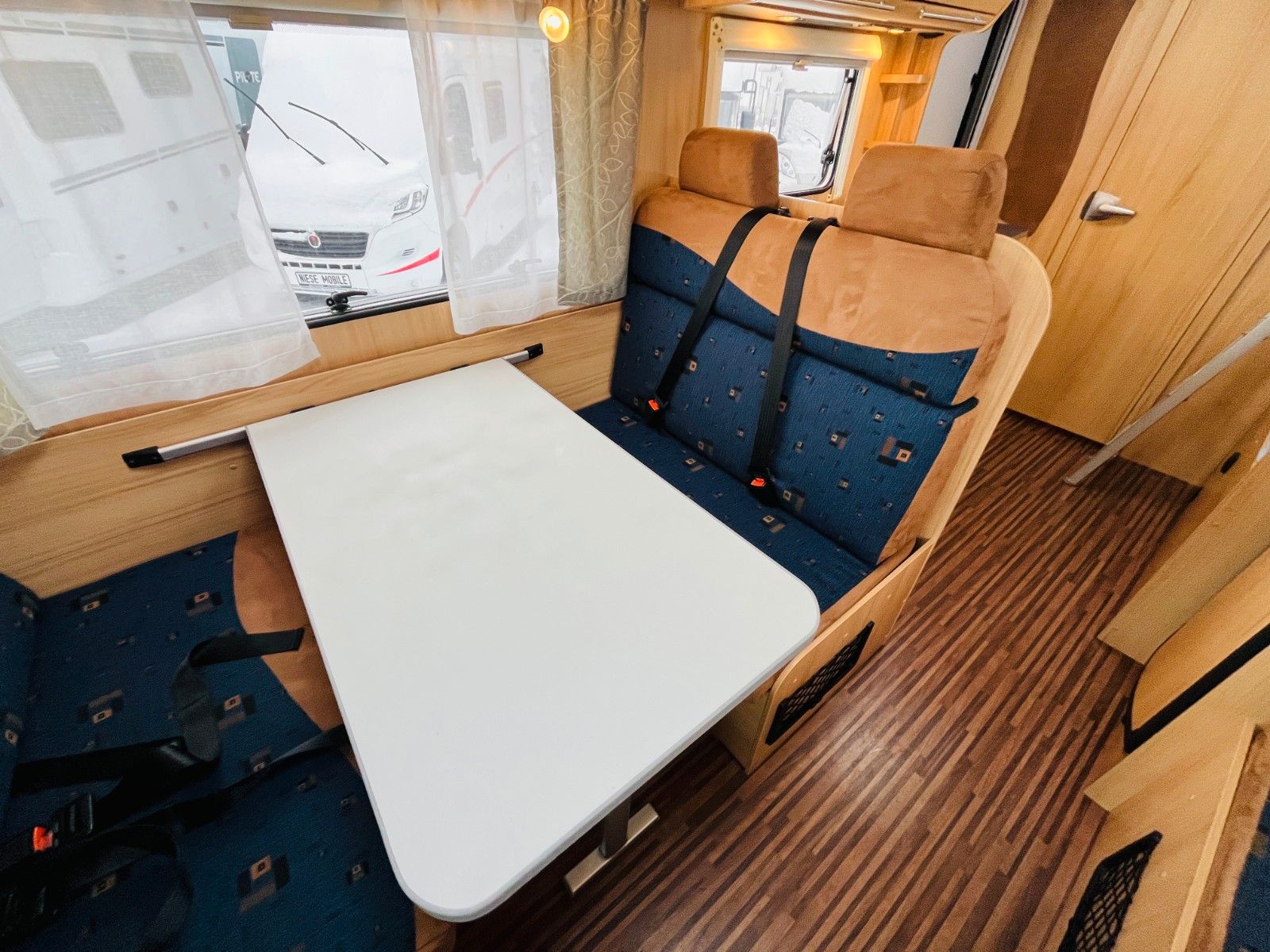 Fahrzeugabbildung Sunlight A 69 ETAGENBETTEN 2 SITZGRUPPEN MARKISE