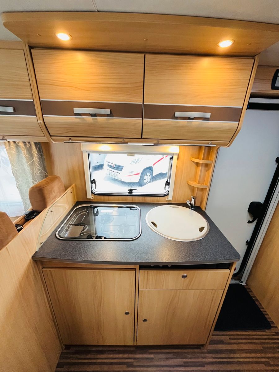 Fahrzeugabbildung Sunlight A 69 ETAGENBETTEN 2 SITZGRUPPEN MARKISE