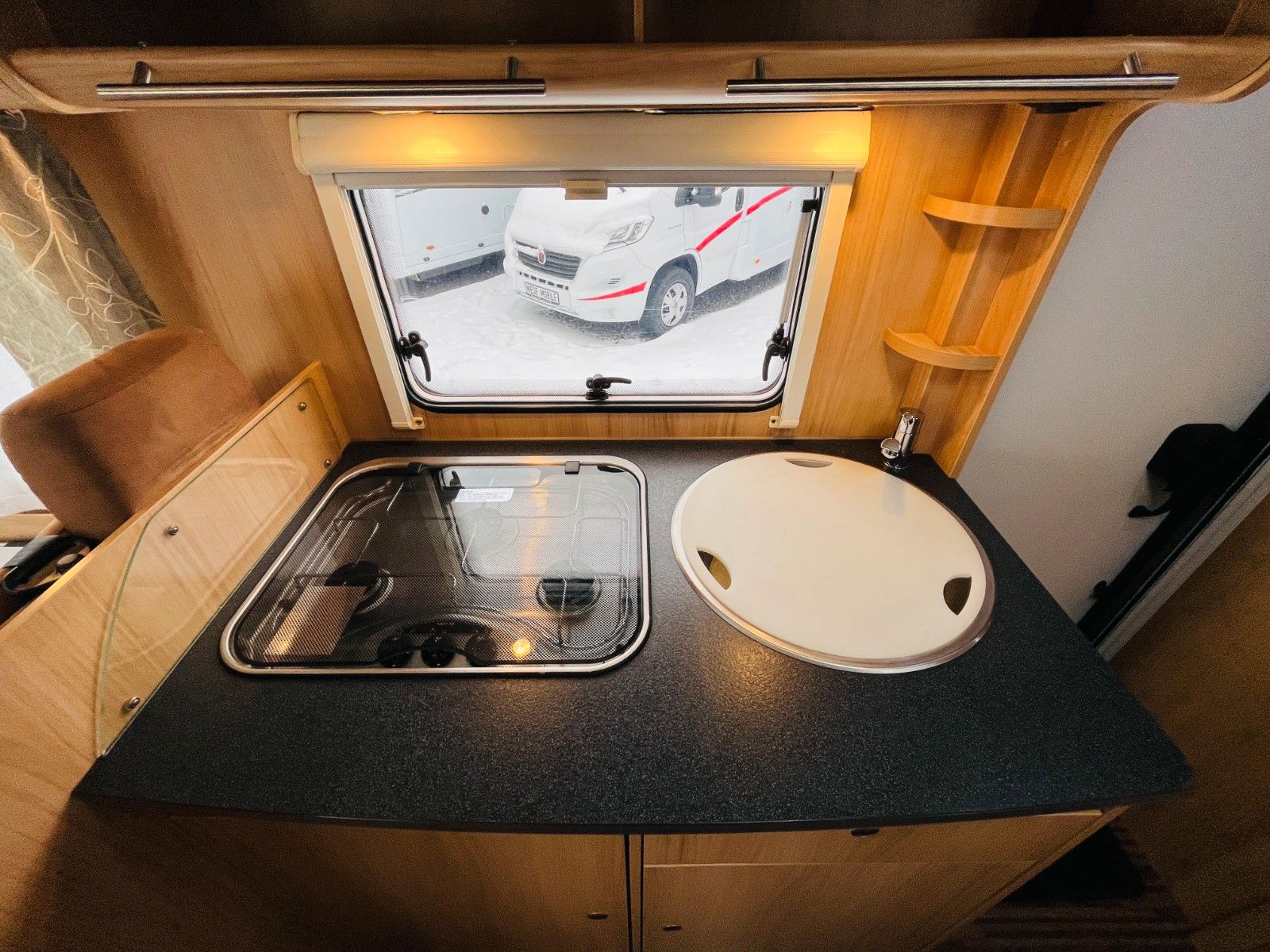 Fahrzeugabbildung Sunlight A 69 ETAGENBETTEN 2 SITZGRUPPEN MARKISE