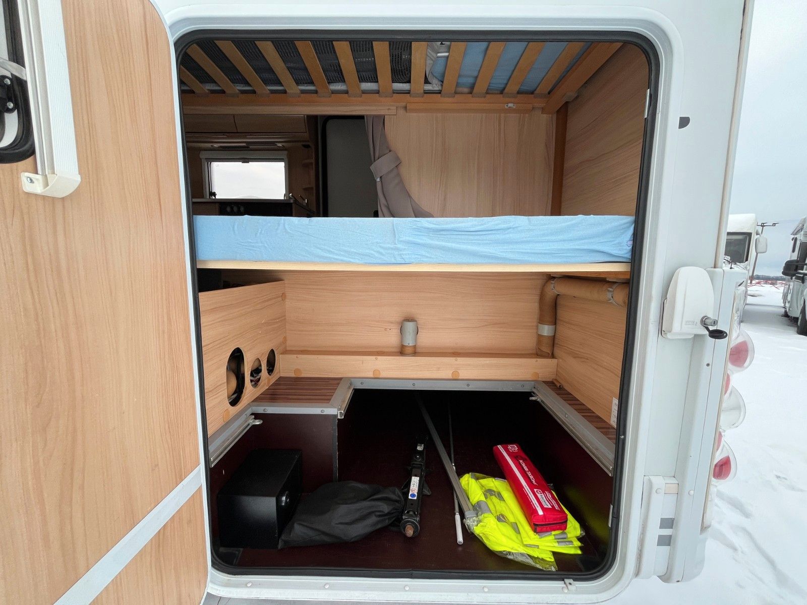 Fahrzeugabbildung Sunlight A 69 ETAGENBETTEN 2 SITZGRUPPEN MARKISE