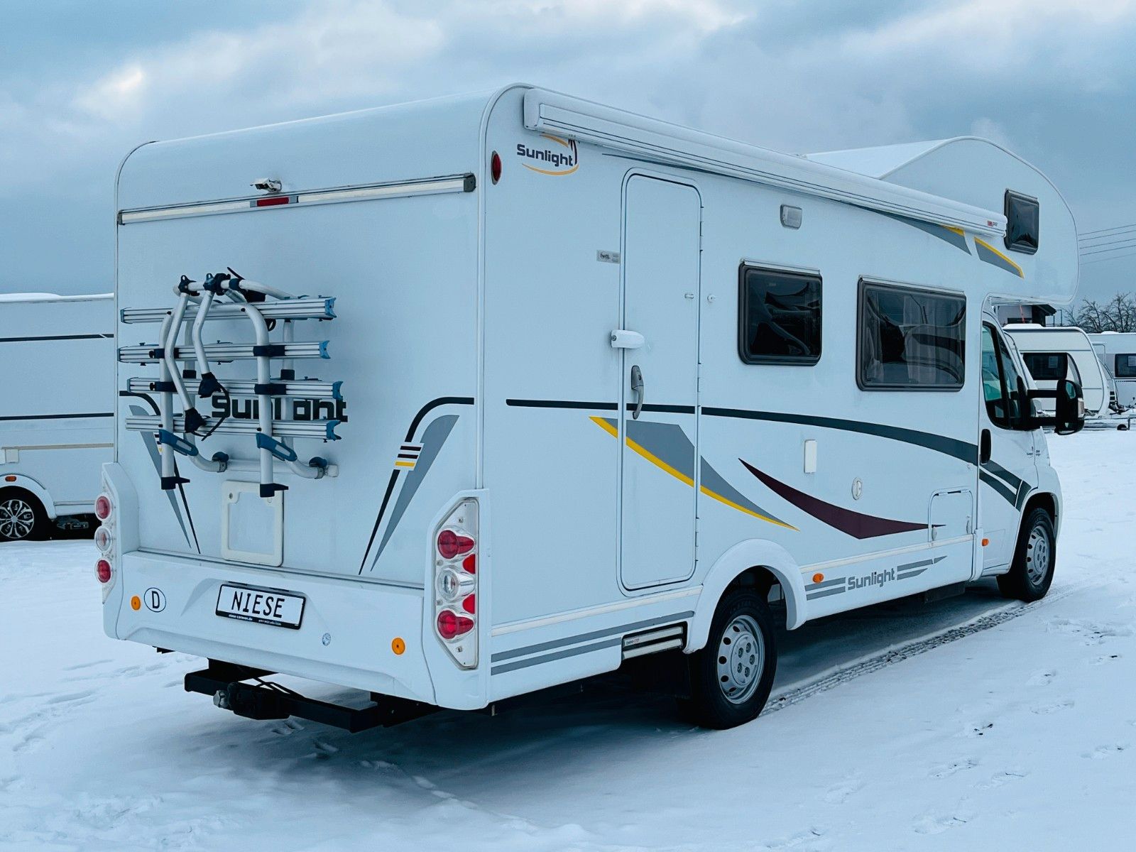 Fahrzeugabbildung Sunlight A 69 ETAGENBETTEN 2 SITZGRUPPEN MARKISE