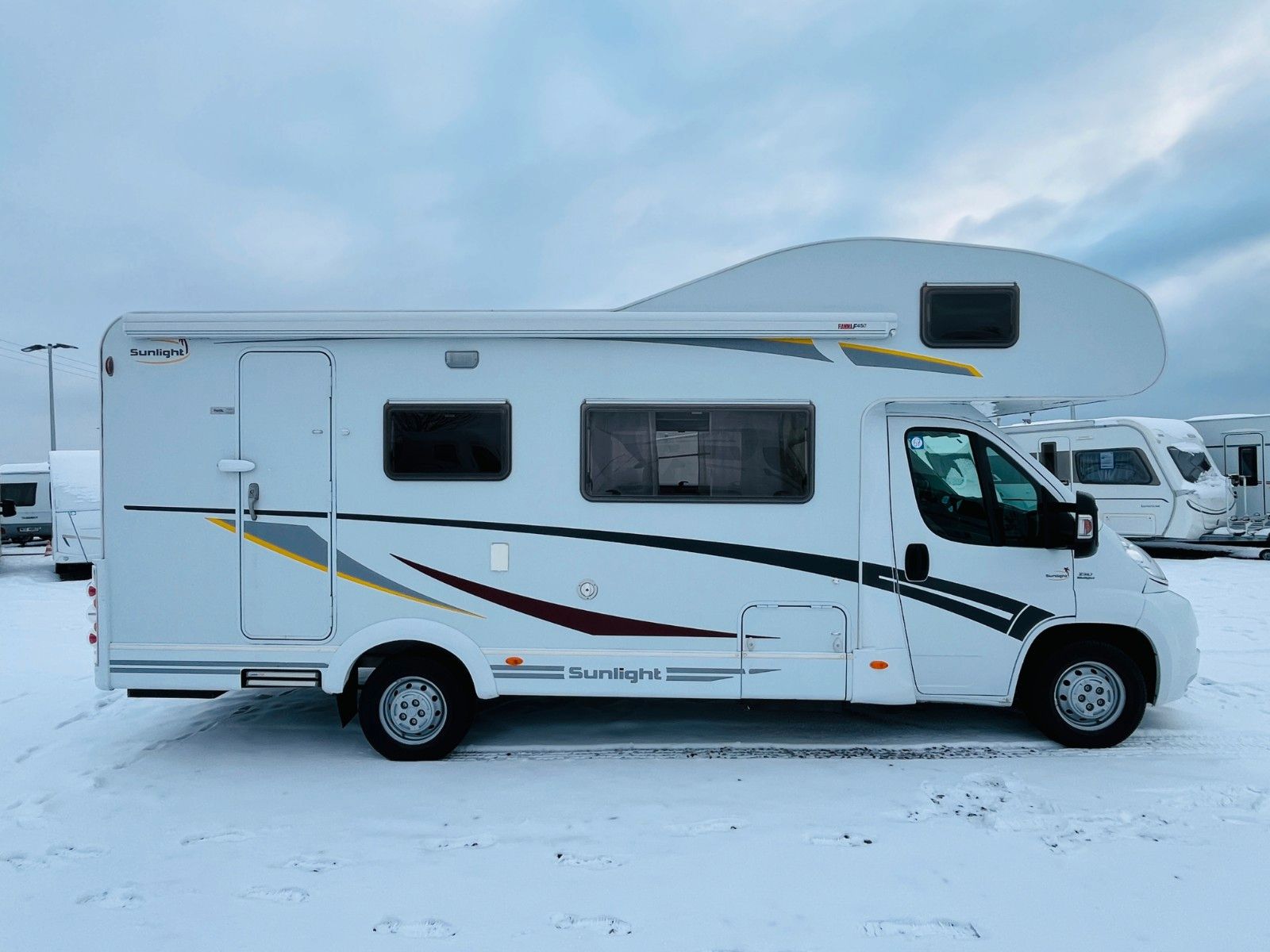 Fahrzeugabbildung Sunlight A 69 ETAGENBETTEN 2 SITZGRUPPEN MARKISE