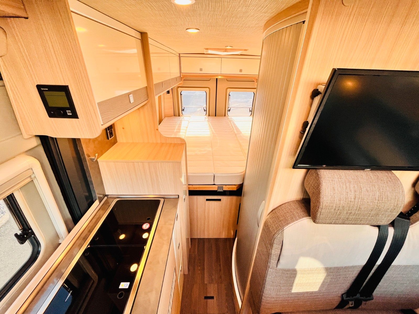 Fahrzeugabbildung Bürstner CITY CAR C 602 LÄNGSBETTEN SAT TV SOLAR MARKISE