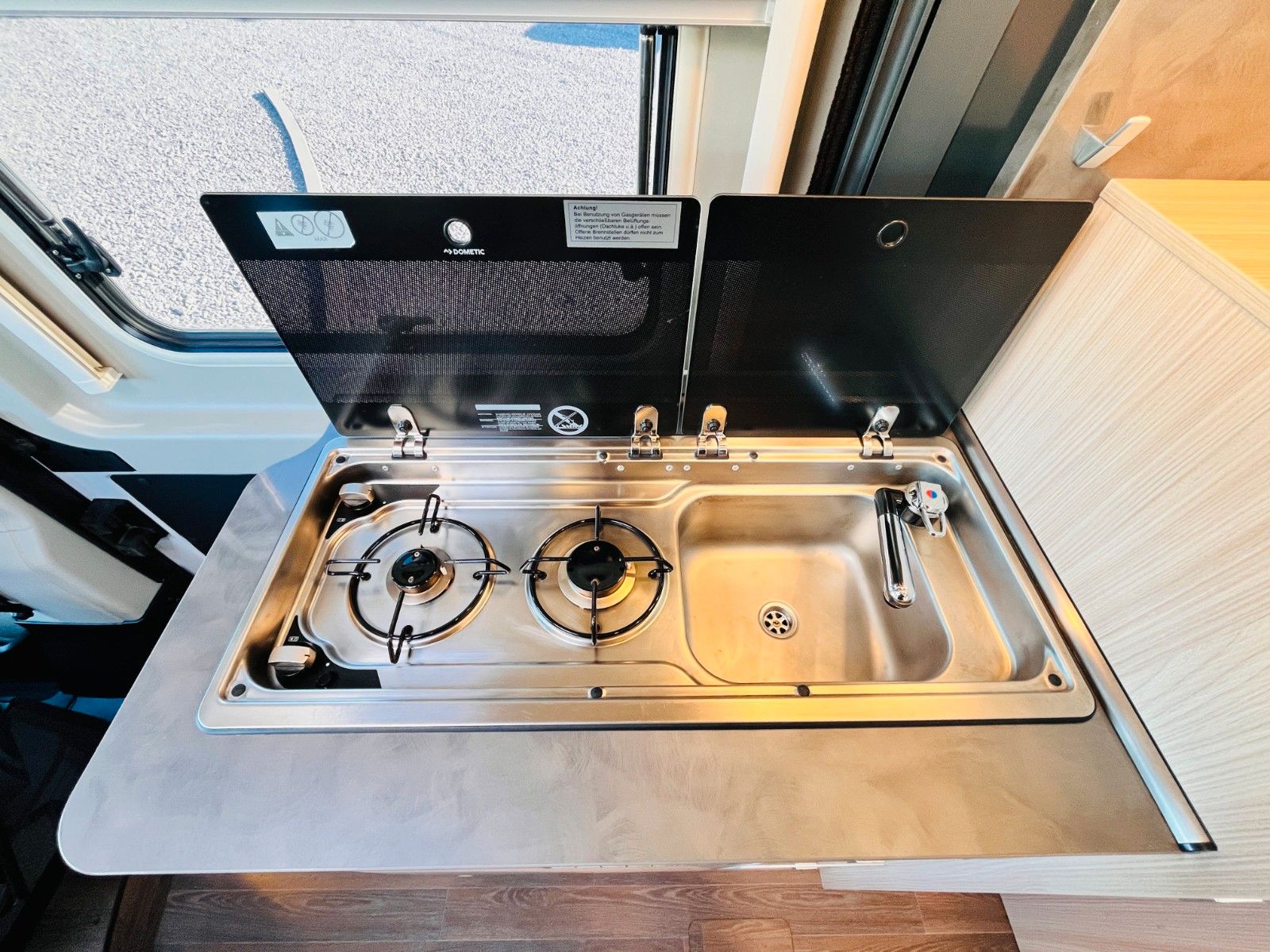 Fahrzeugabbildung Bürstner CITY CAR C 602 LÄNGSBETTEN SAT TV SOLAR MARKISE