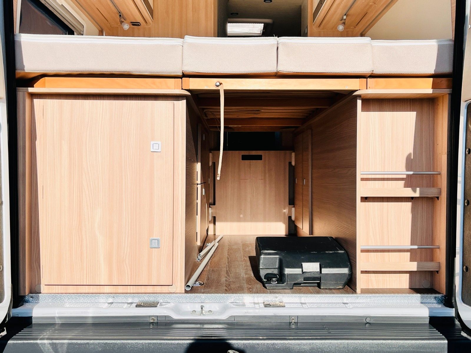 Fahrzeugabbildung Bürstner CITY CAR C 602 LÄNGSBETTEN SAT TV SOLAR MARKISE