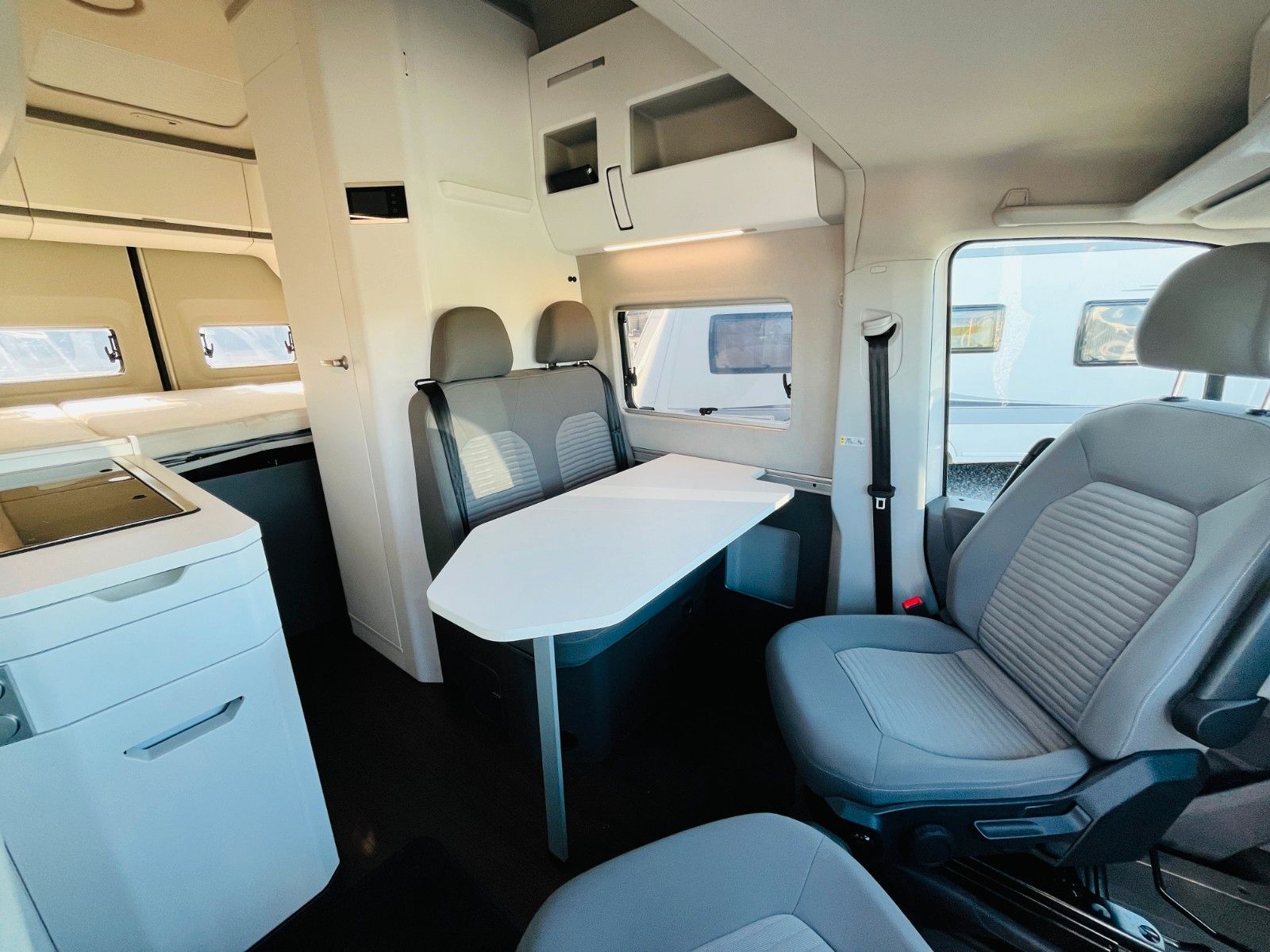 Fahrzeugabbildung Volkswagen GRAND CALIFORNIA 600 AUTOMATIK SOLAR MARKISE