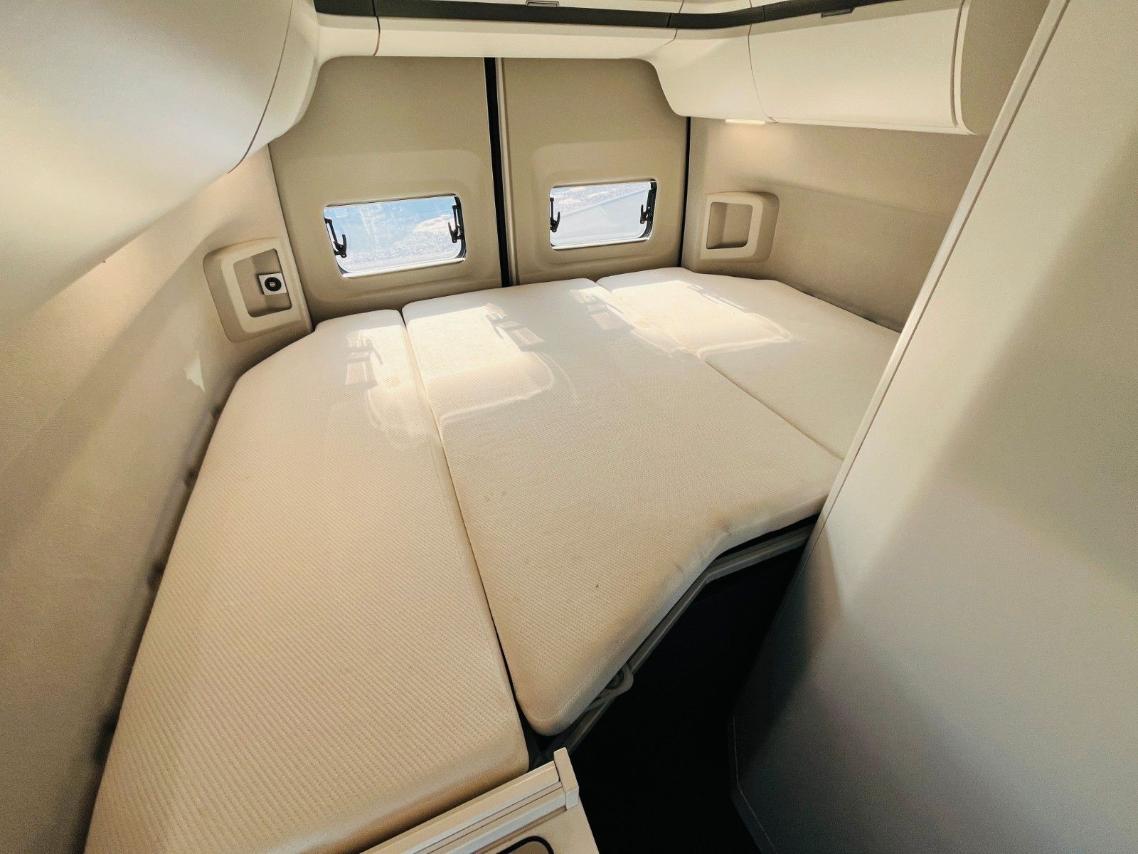 Fahrzeugabbildung Volkswagen GRAND CALIFORNIA 600 AUTOMATIK SOLAR MARKISE