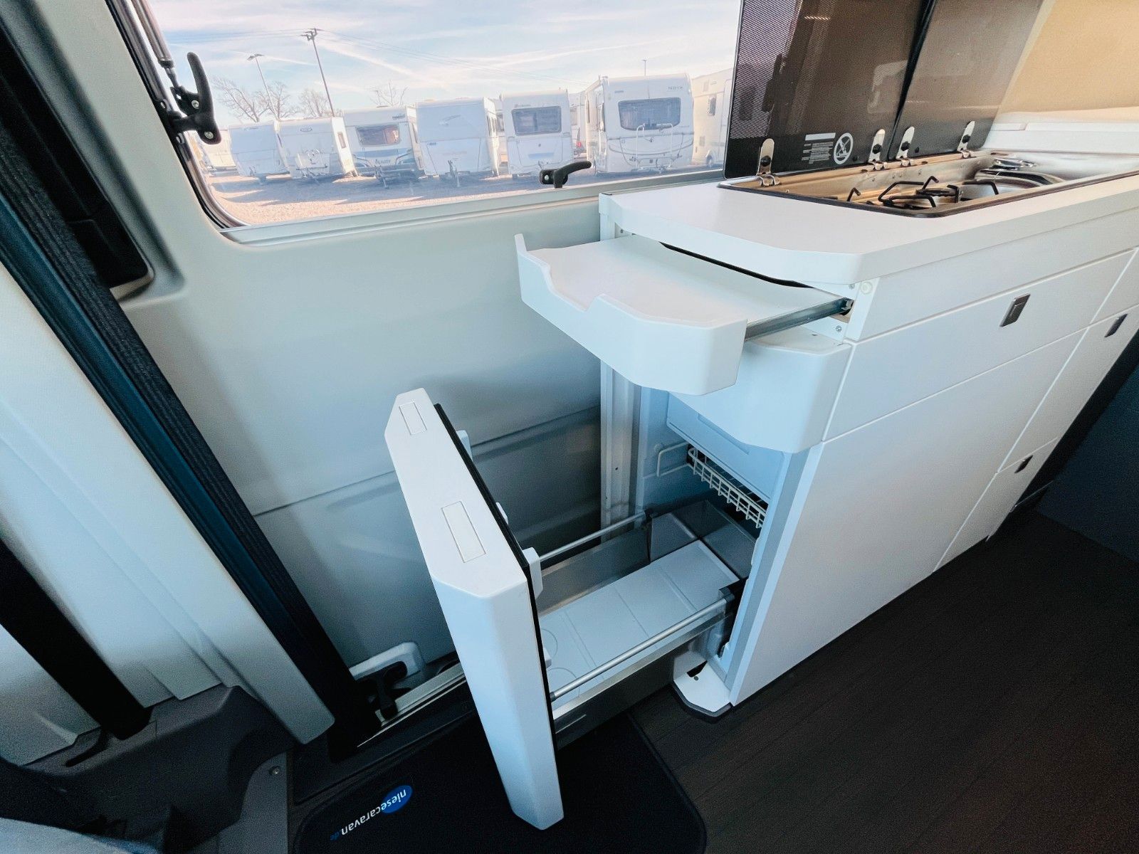 Fahrzeugabbildung Volkswagen GRAND CALIFORNIA 600 AUTOMATIK SOLAR MARKISE