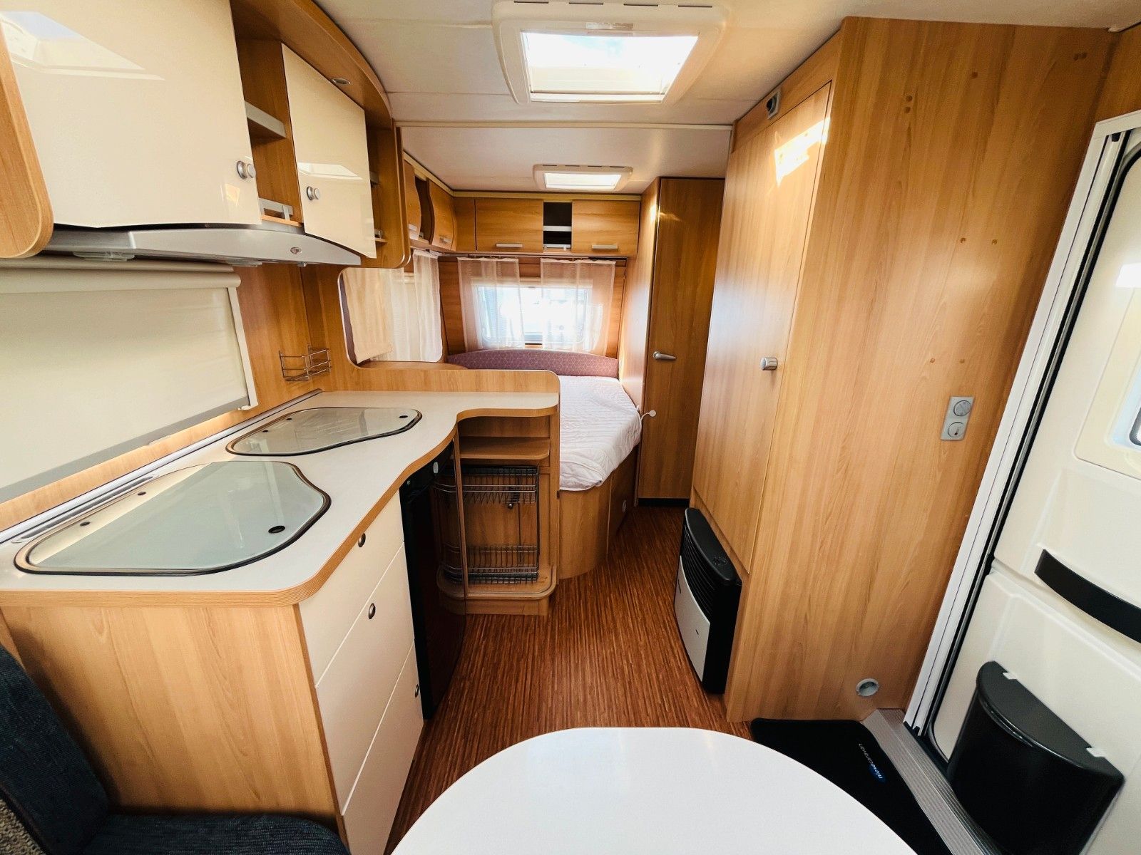 Fahrzeugabbildung TEC TRAVEL KING 460 TDF FRANZ.BETT MOVER