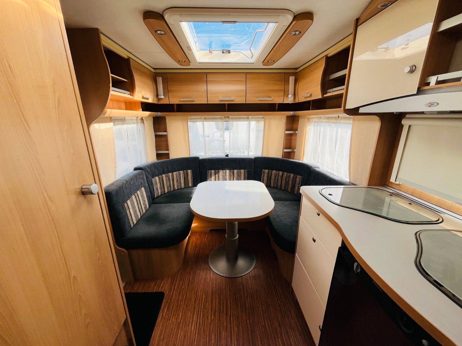 Fahrzeugabbildung TEC TRAVEL KING 460 TDF FRANZ.BETT MOVER