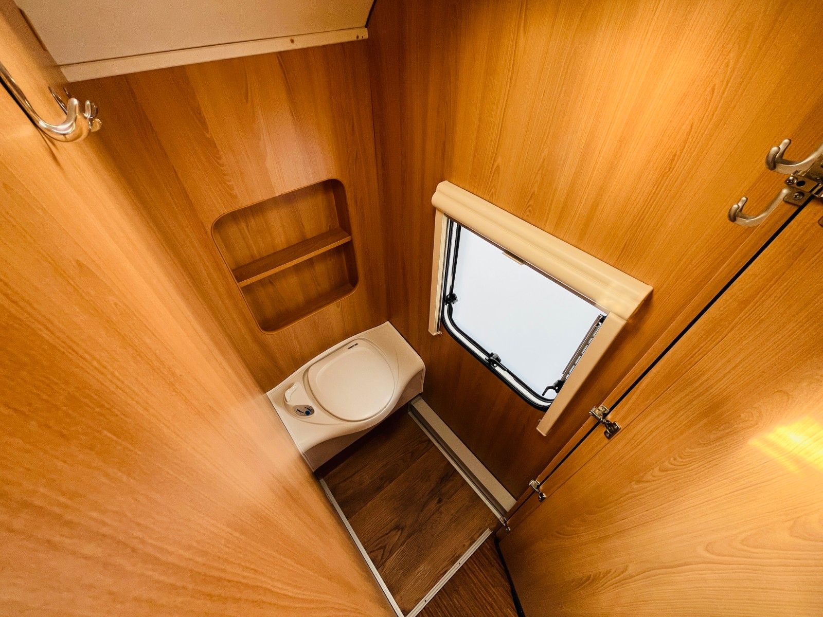 Fahrzeugabbildung TEC TRAVEL KING 460 TDF FRANZ.BETT MOVER