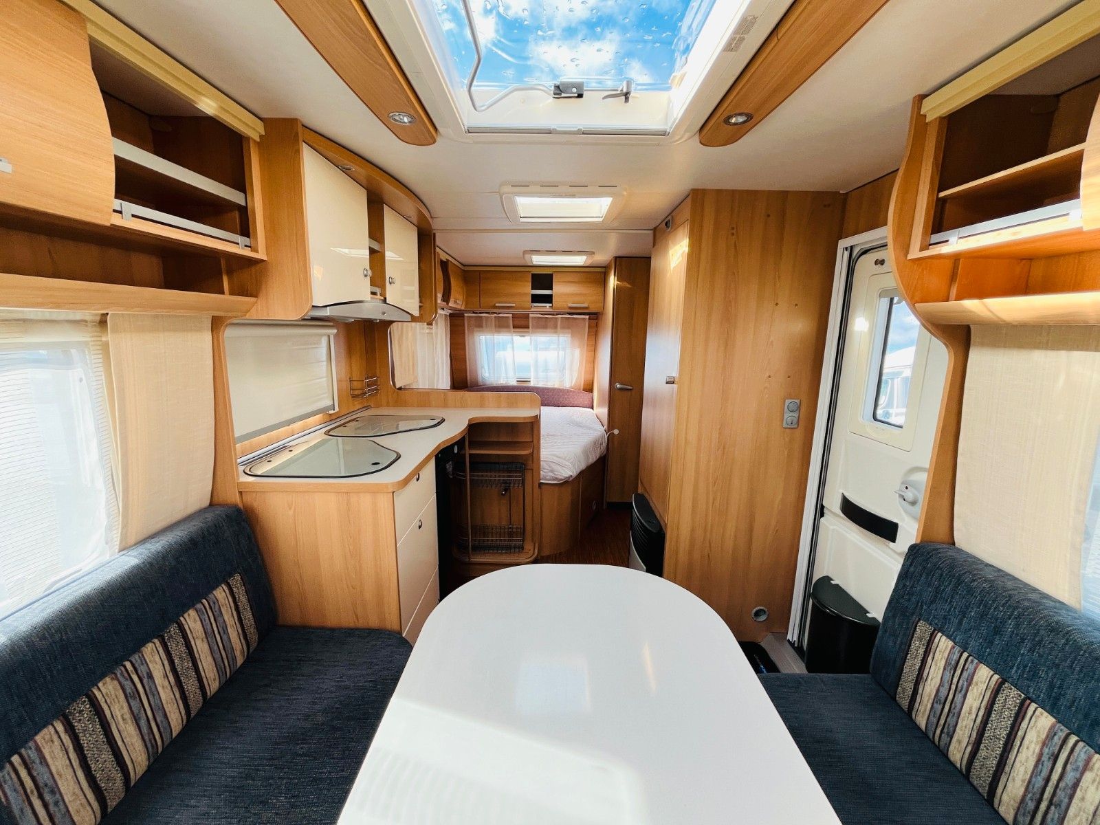 Fahrzeugabbildung TEC TRAVEL KING 460 TDF FRANZ.BETT MOVER