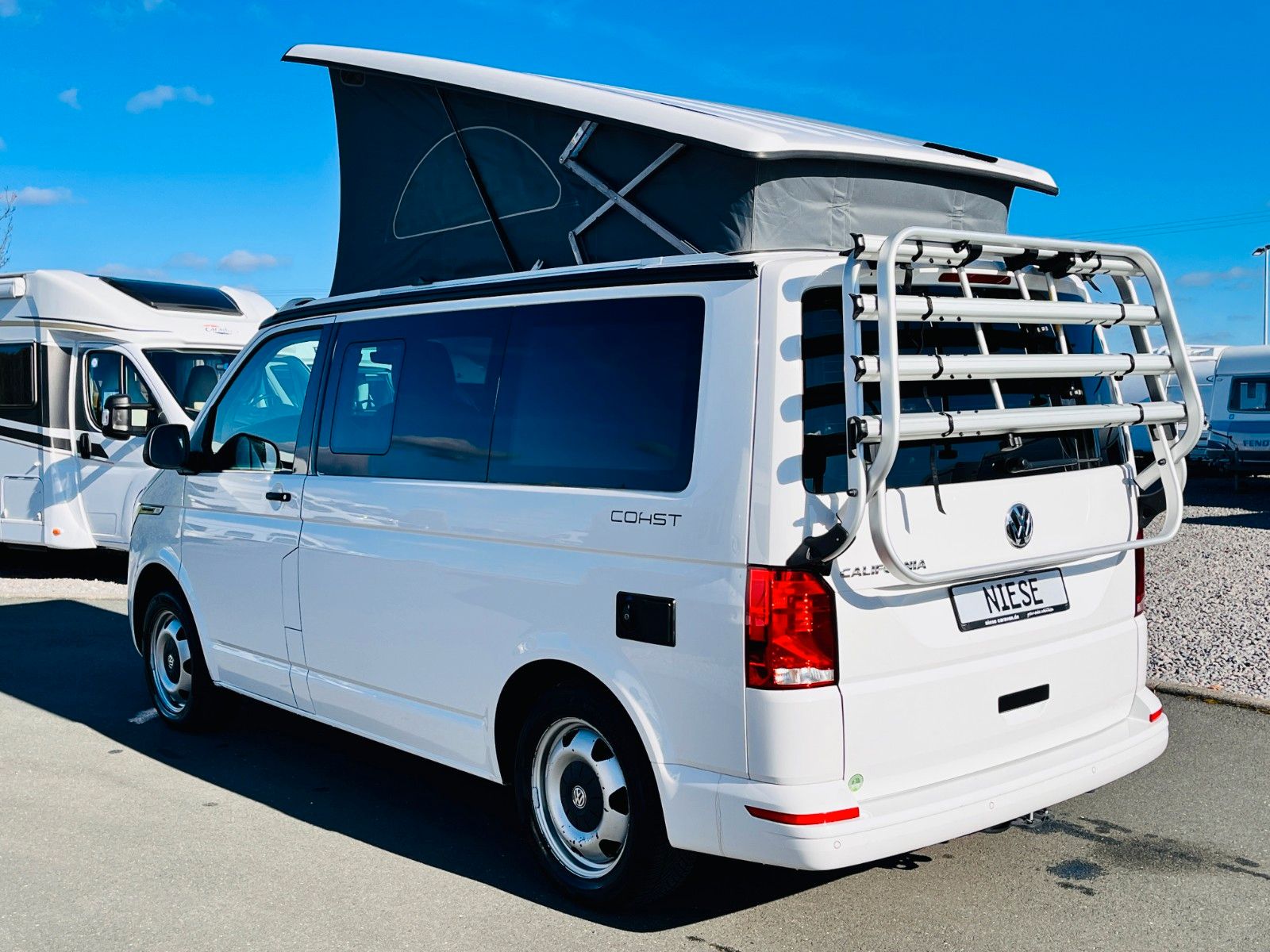 Fahrzeugabbildung Volkswagen T6 CALIFORNIA COAST AUTOMATIK SITZHEIZUNG