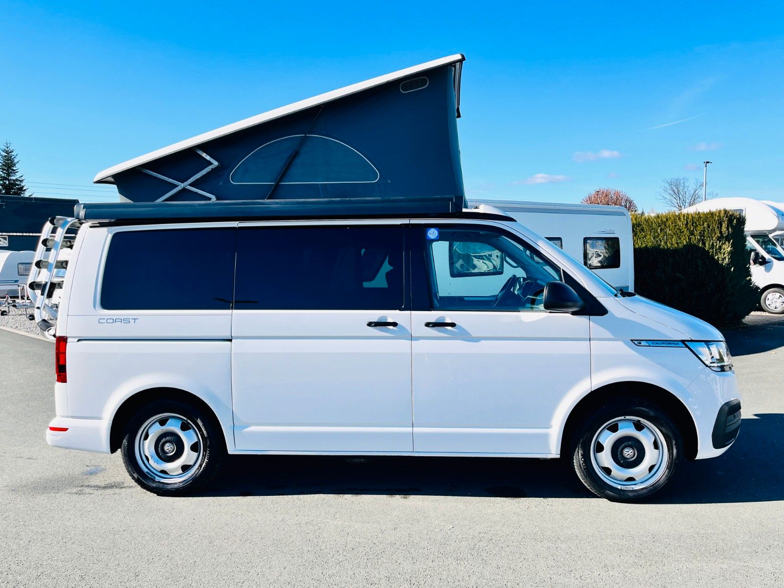 Fahrzeugabbildung Volkswagen T6 CALIFORNIA COAST AUTOMATIK SITZHEIZUNG