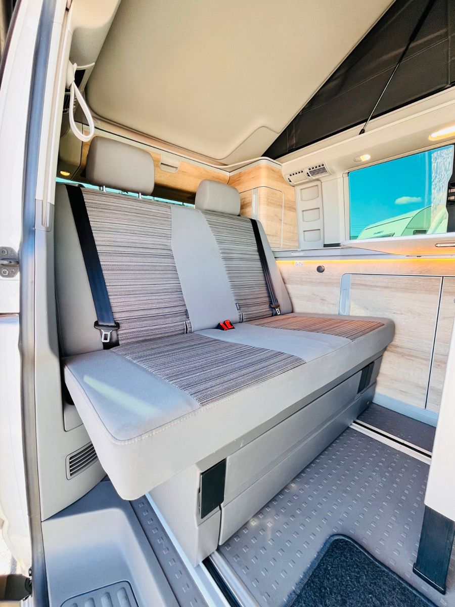 Fahrzeugabbildung Volkswagen T6 CALIFORNIA COAST AUTOMATIK SITZHEIZUNG