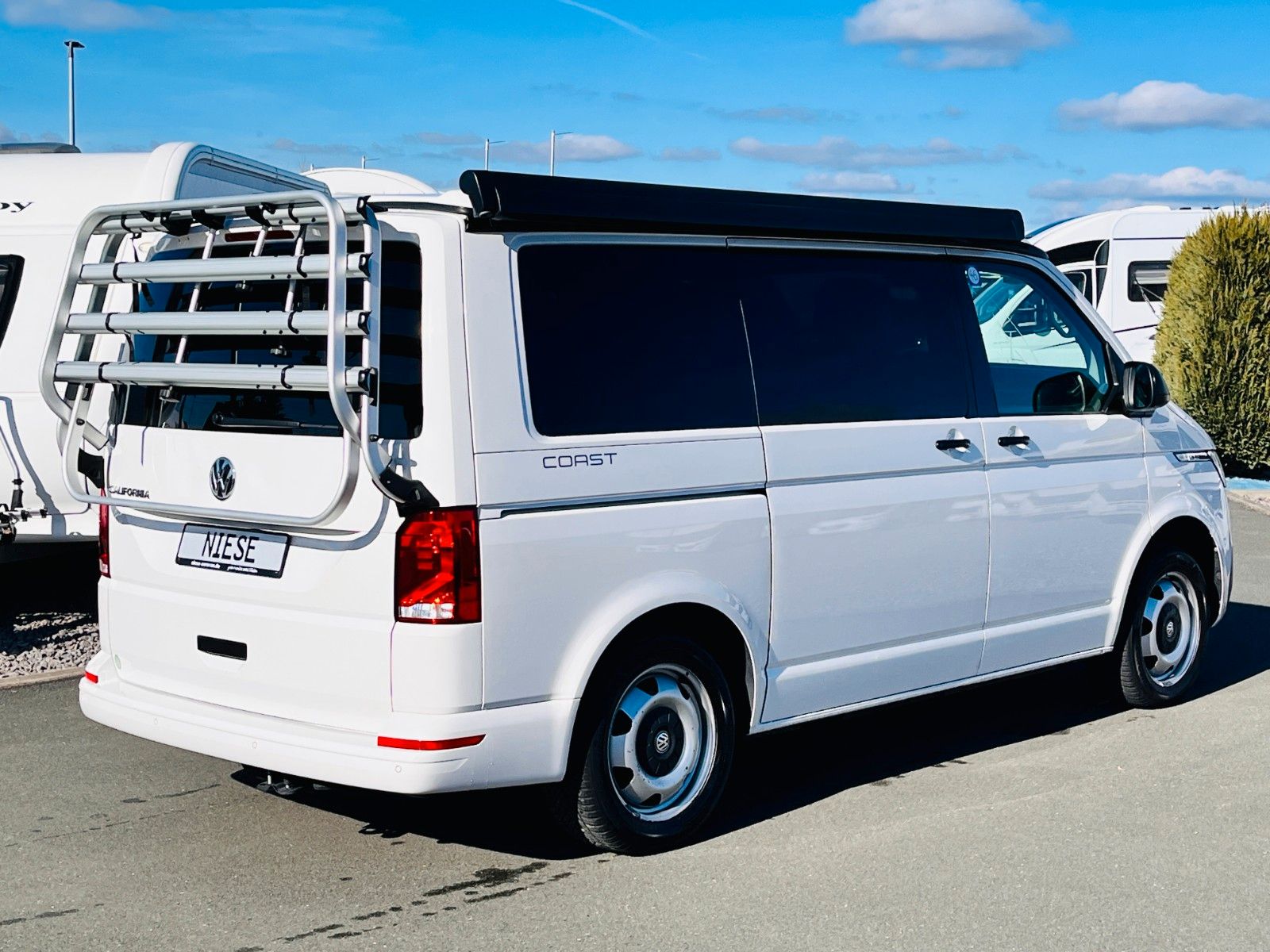 Fahrzeugabbildung Volkswagen T6 CALIFORNIA COAST AUTOMATIK SITZHEIZUNG