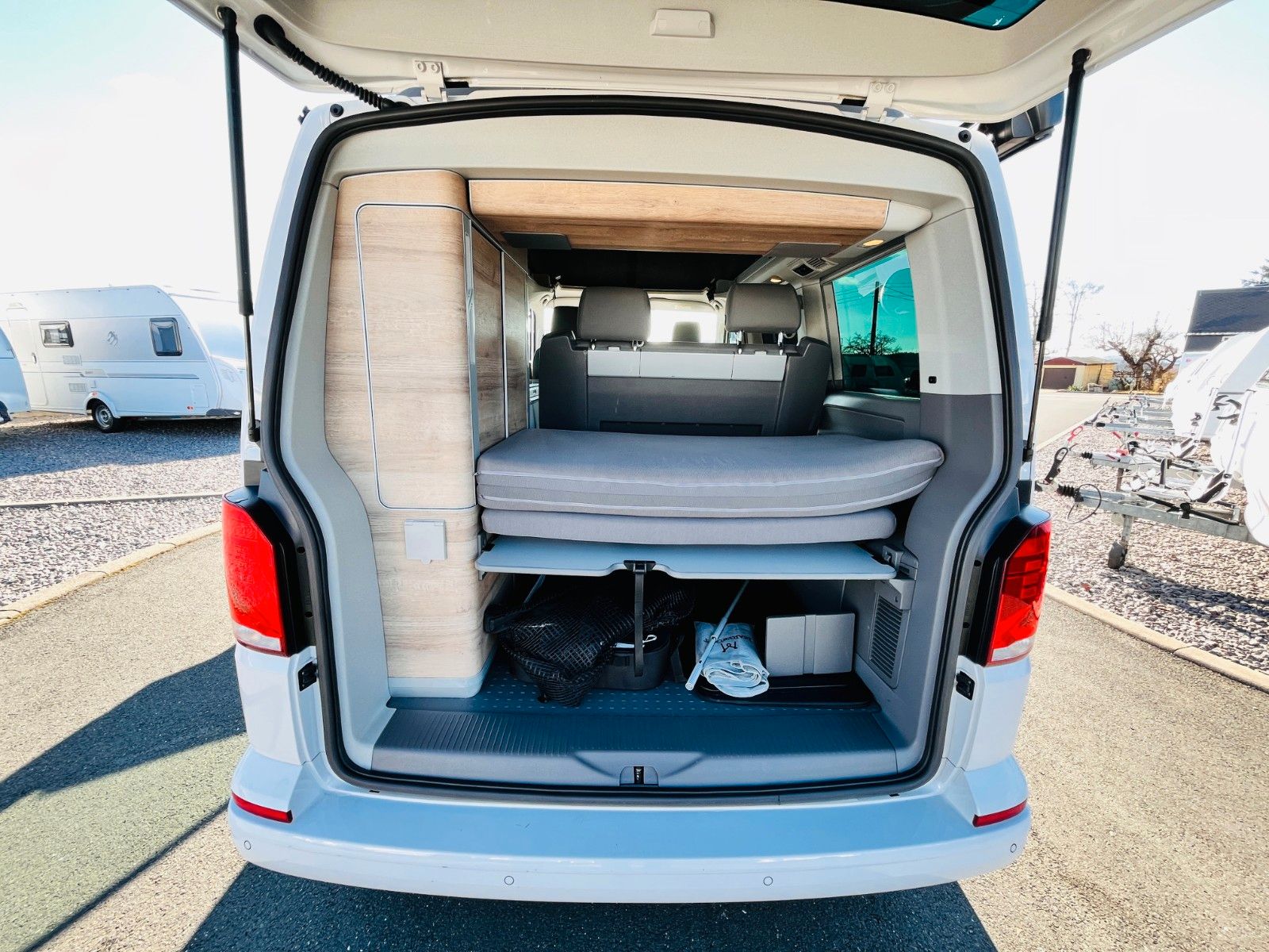 Fahrzeugabbildung Volkswagen T6 CALIFORNIA COAST AUTOMATIK SITZHEIZUNG