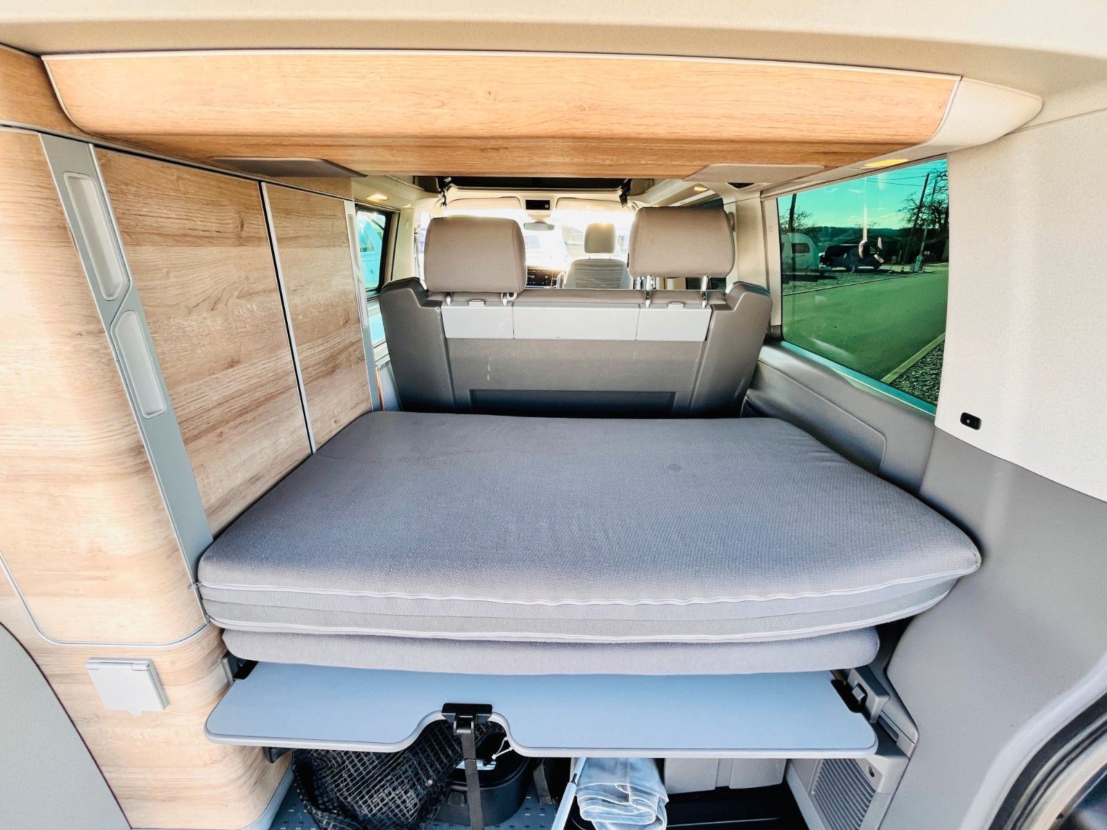 Fahrzeugabbildung Volkswagen T6 CALIFORNIA COAST AUTOMATIK SITZHEIZUNG