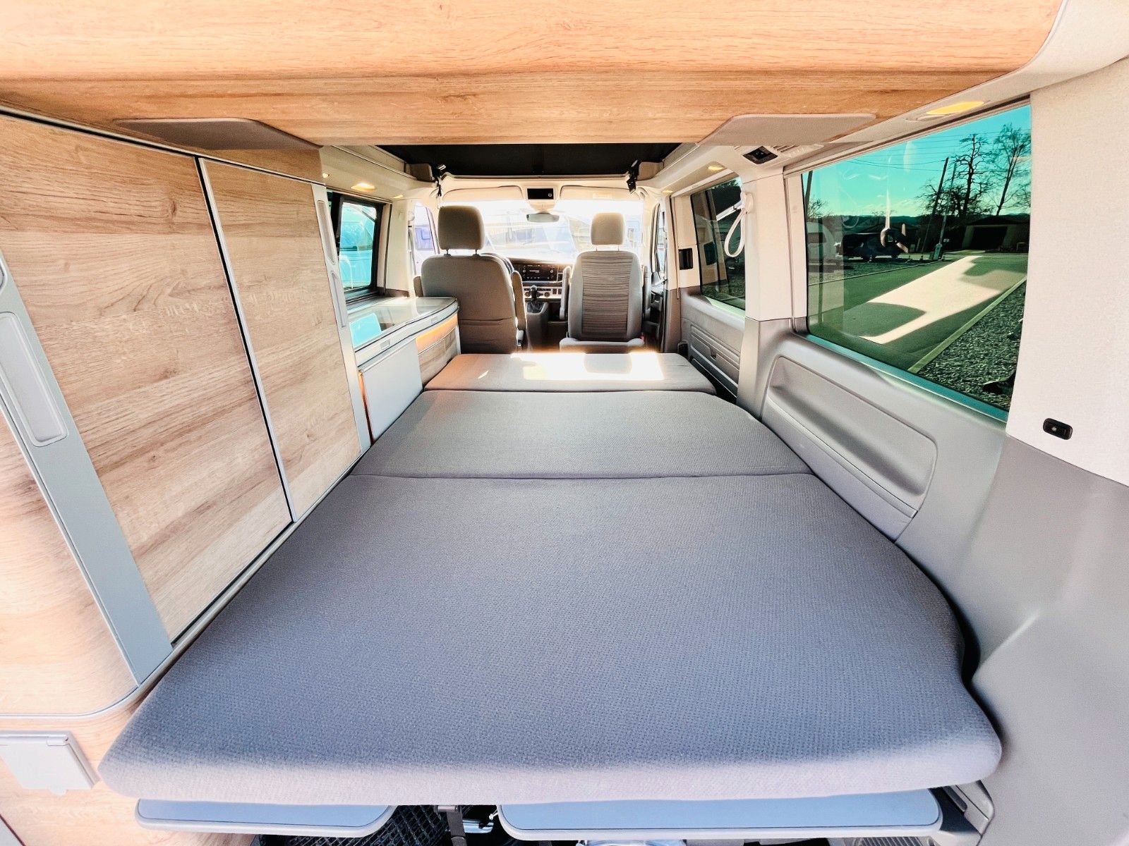 Fahrzeugabbildung Volkswagen T6 CALIFORNIA COAST AUTOMATIK SITZHEIZUNG