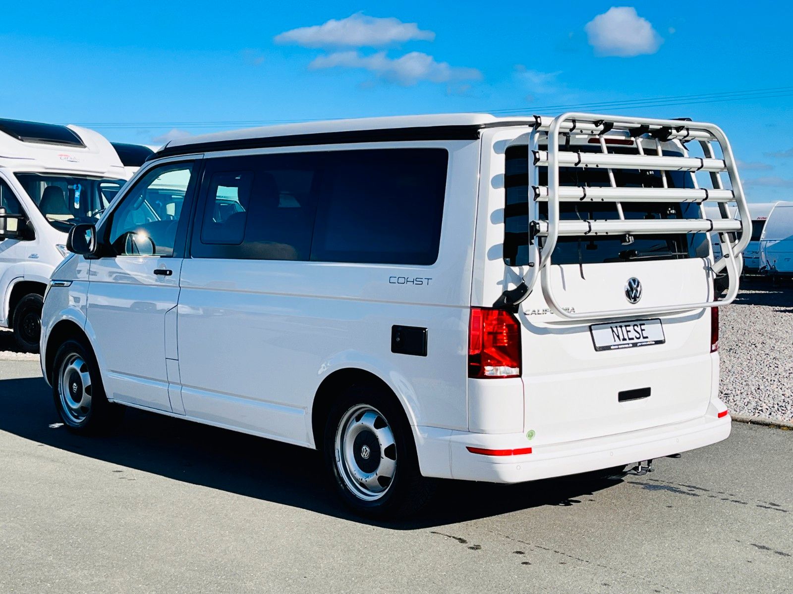 Fahrzeugabbildung Volkswagen T6 CALIFORNIA COAST AUTOMATIK SITZHEIZUNG