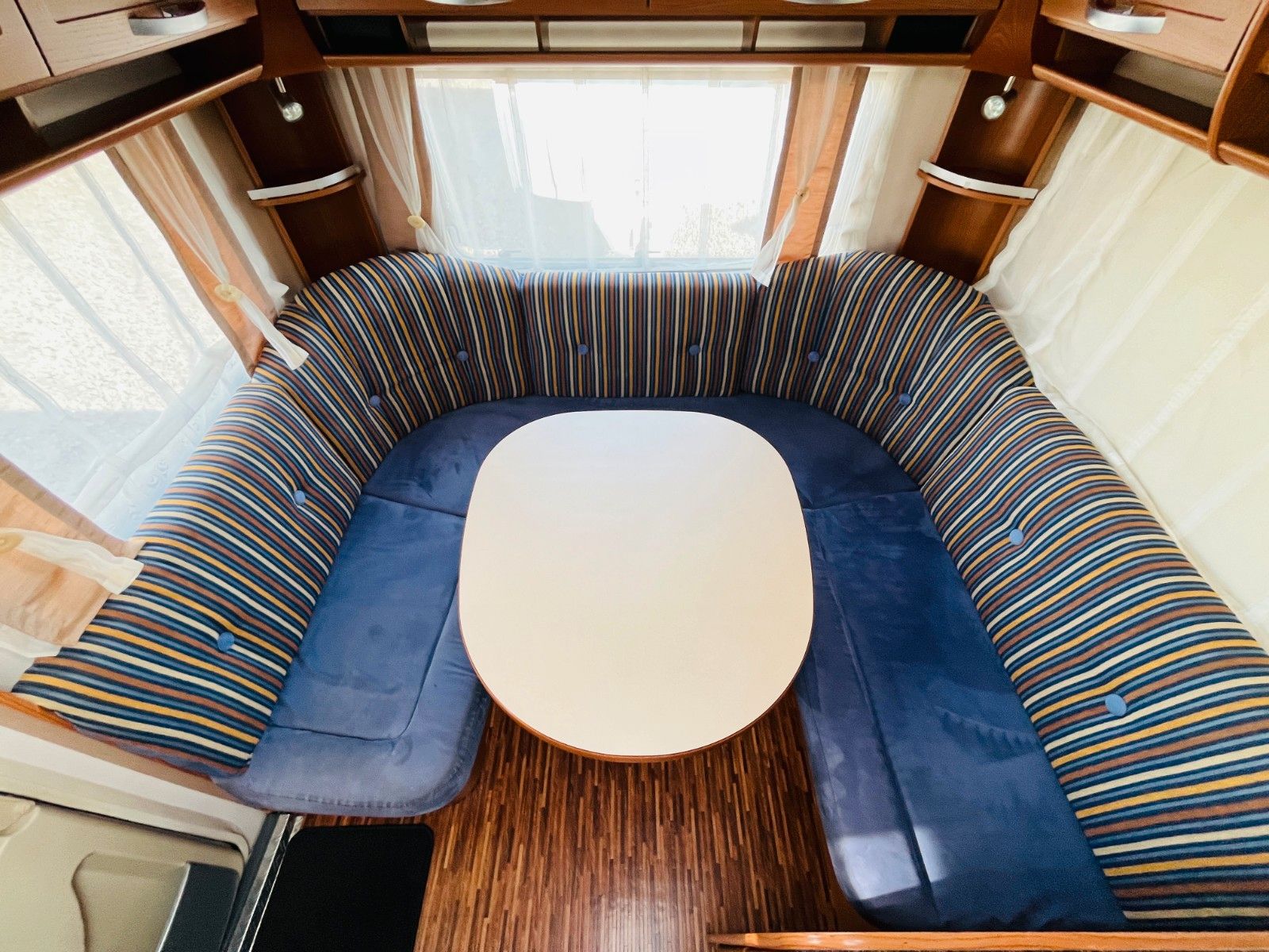 Fahrzeugabbildung HYMER / ERIBA / HYMERCAR NOVA 545 SL FRANZ.BETT MOVER MARKISE