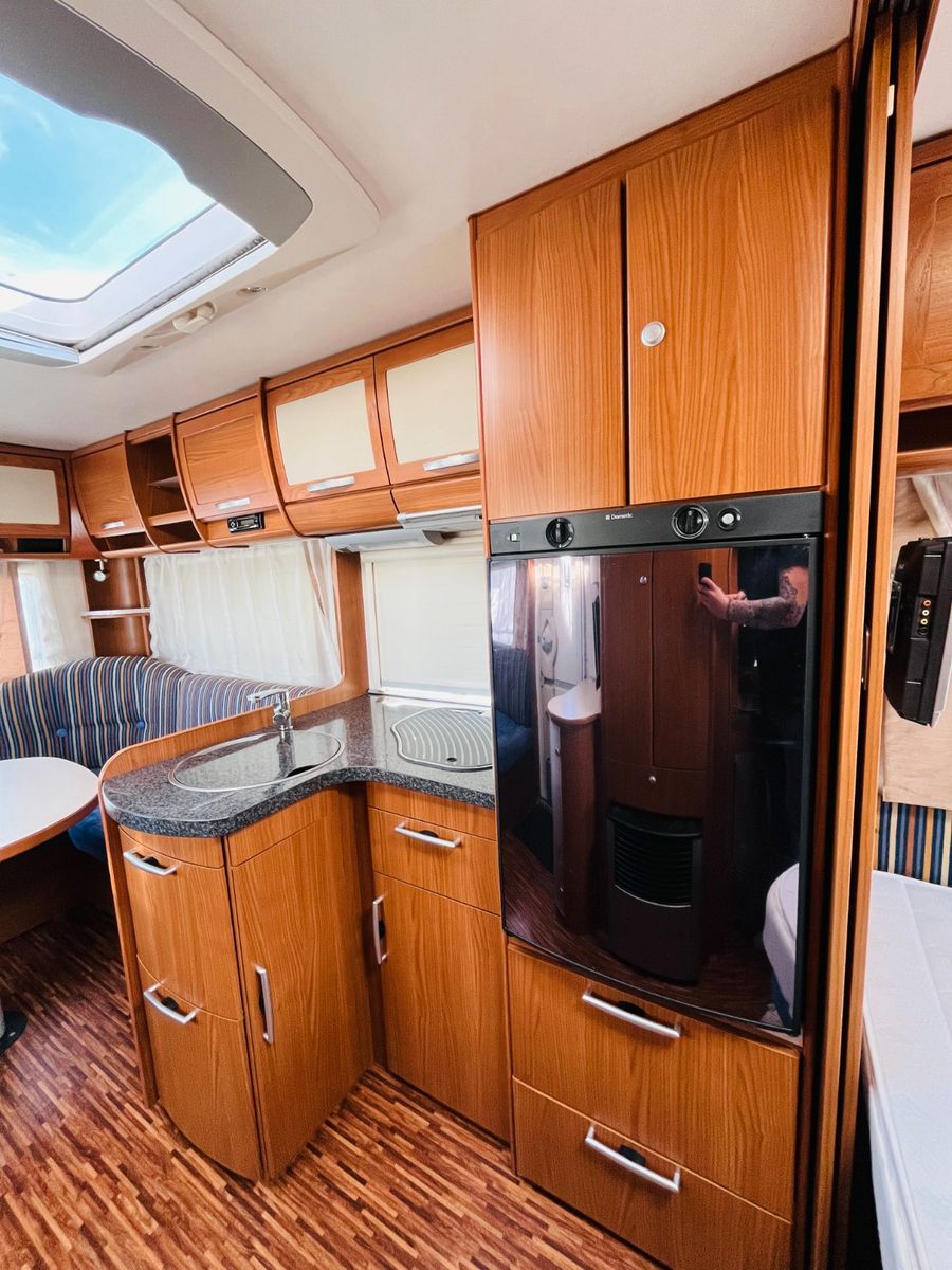 Fahrzeugabbildung HYMER / ERIBA / HYMERCAR NOVA 545 SL FRANZ.BETT MOVER MARKISE