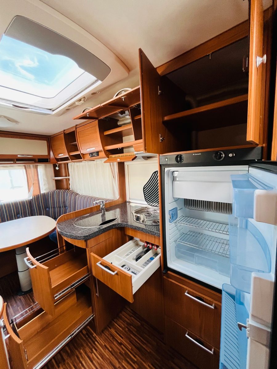 Fahrzeugabbildung HYMER / ERIBA / HYMERCAR NOVA 545 SL FRANZ.BETT MOVER MARKISE