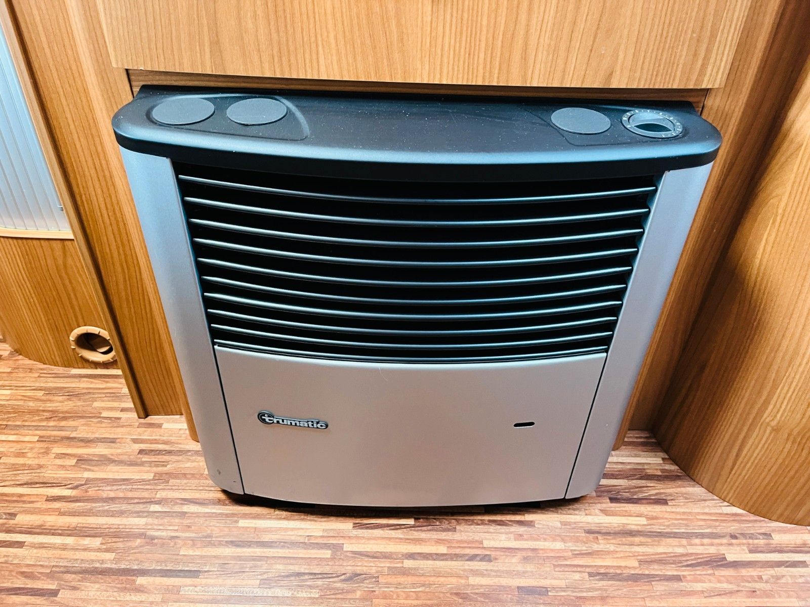 Fahrzeugabbildung HYMER / ERIBA / HYMERCAR NOVA 545 SL FRANZ.BETT MOVER MARKISE