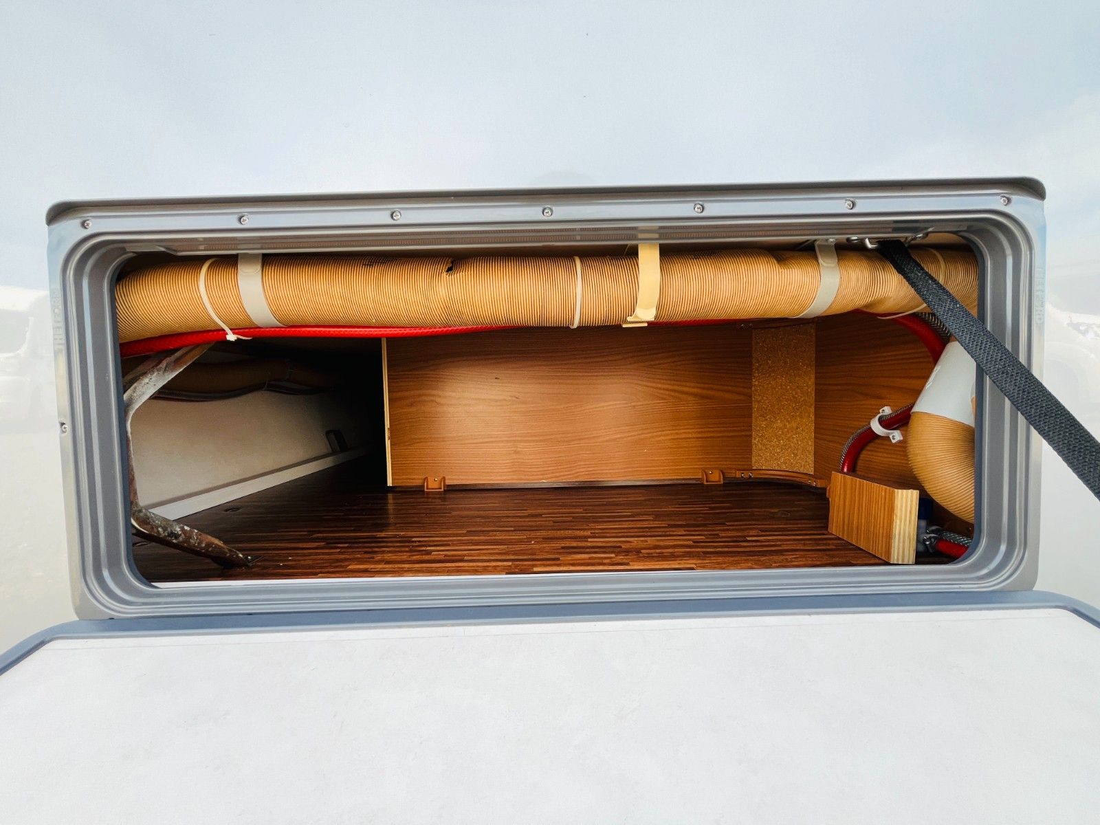 Fahrzeugabbildung HYMER / ERIBA / HYMERCAR NOVA 545 SL FRANZ.BETT MOVER MARKISE