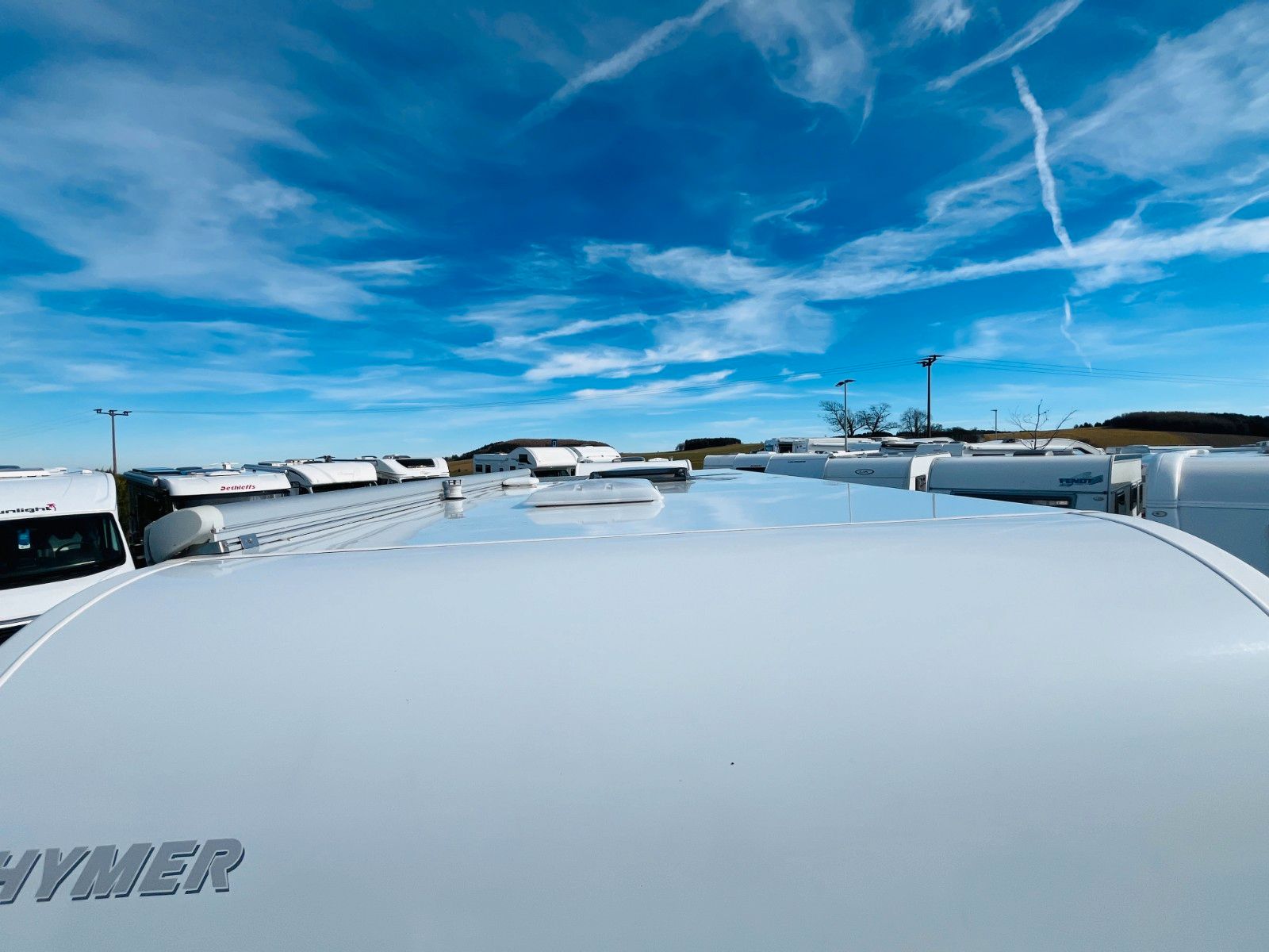 Fahrzeugabbildung HYMER / ERIBA / HYMERCAR NOVA 545 SL FRANZ.BETT MOVER MARKISE