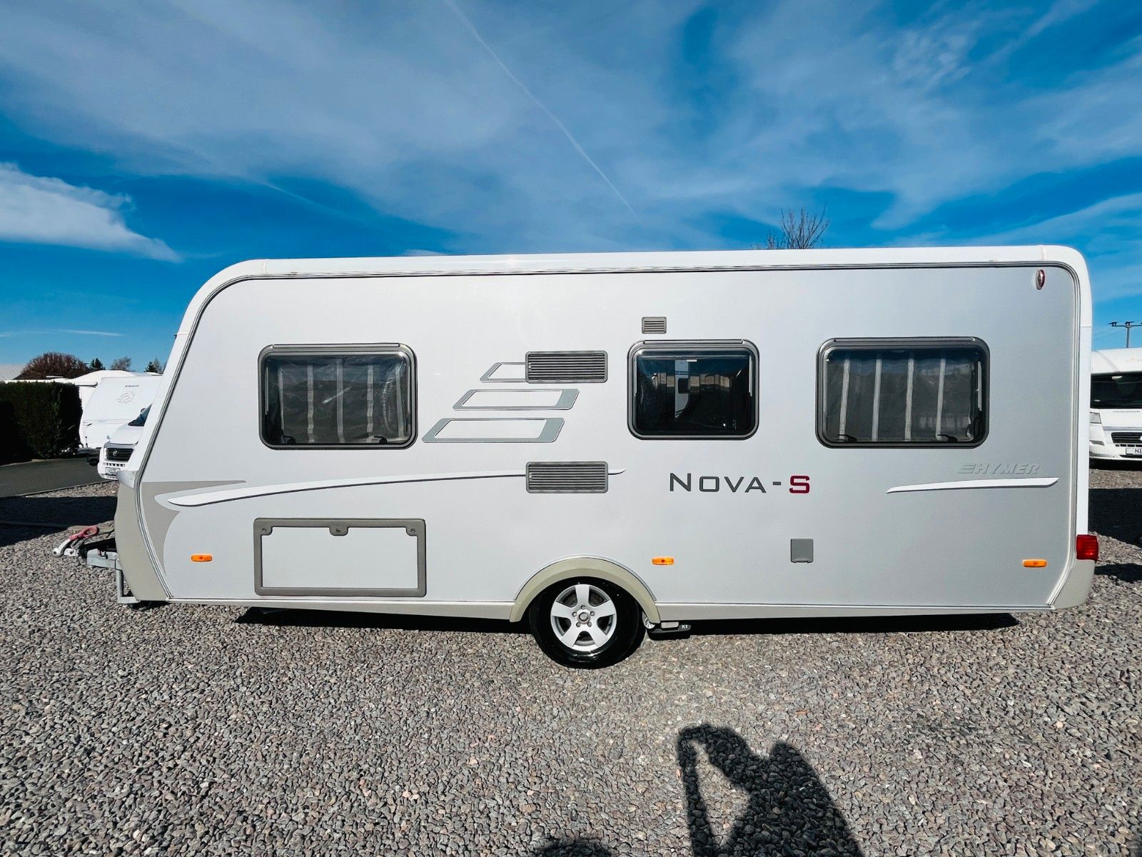 Fahrzeugabbildung HYMER / ERIBA / HYMERCAR NOVA 545 SL FRANZ.BETT MOVER MARKISE