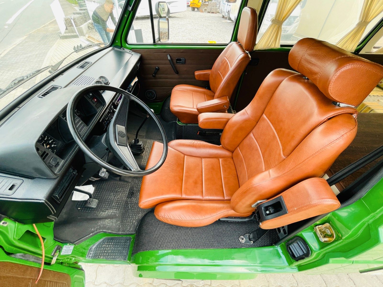 Fahrzeugabbildung Volkswagen T3 Caravelle C - CAMPER - H-Kennzeichen OLDTIMER