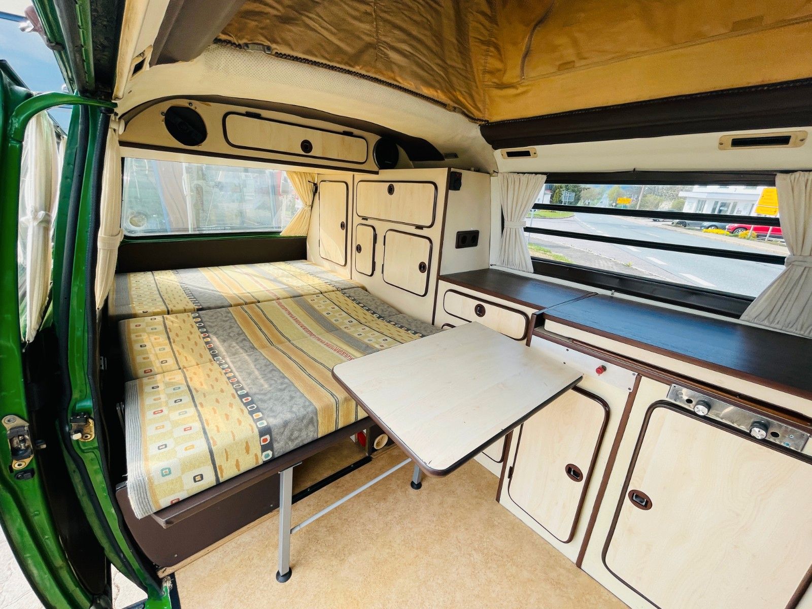 Fahrzeugabbildung Volkswagen T3 Caravelle C - CAMPER - H-Kennzeichen OLDTIMER