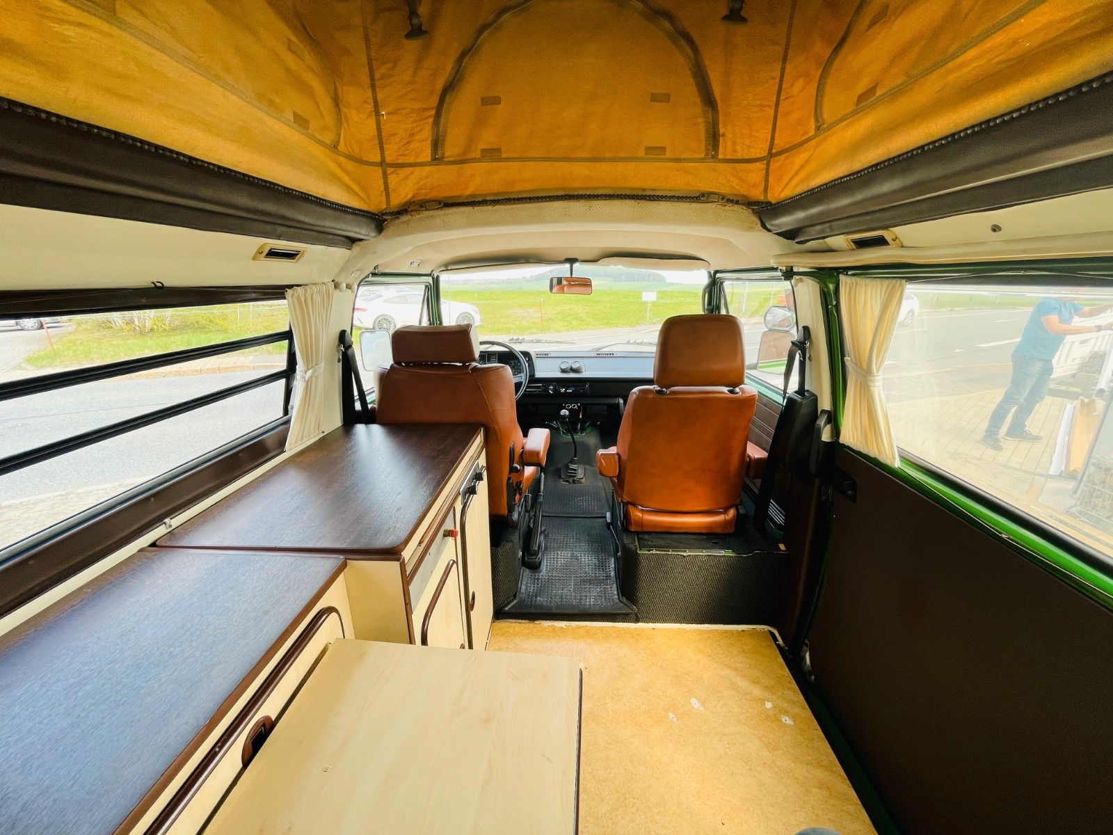 Fahrzeugabbildung Volkswagen T3 Caravelle C - CAMPER - H-Kennzeichen OLDTIMER
