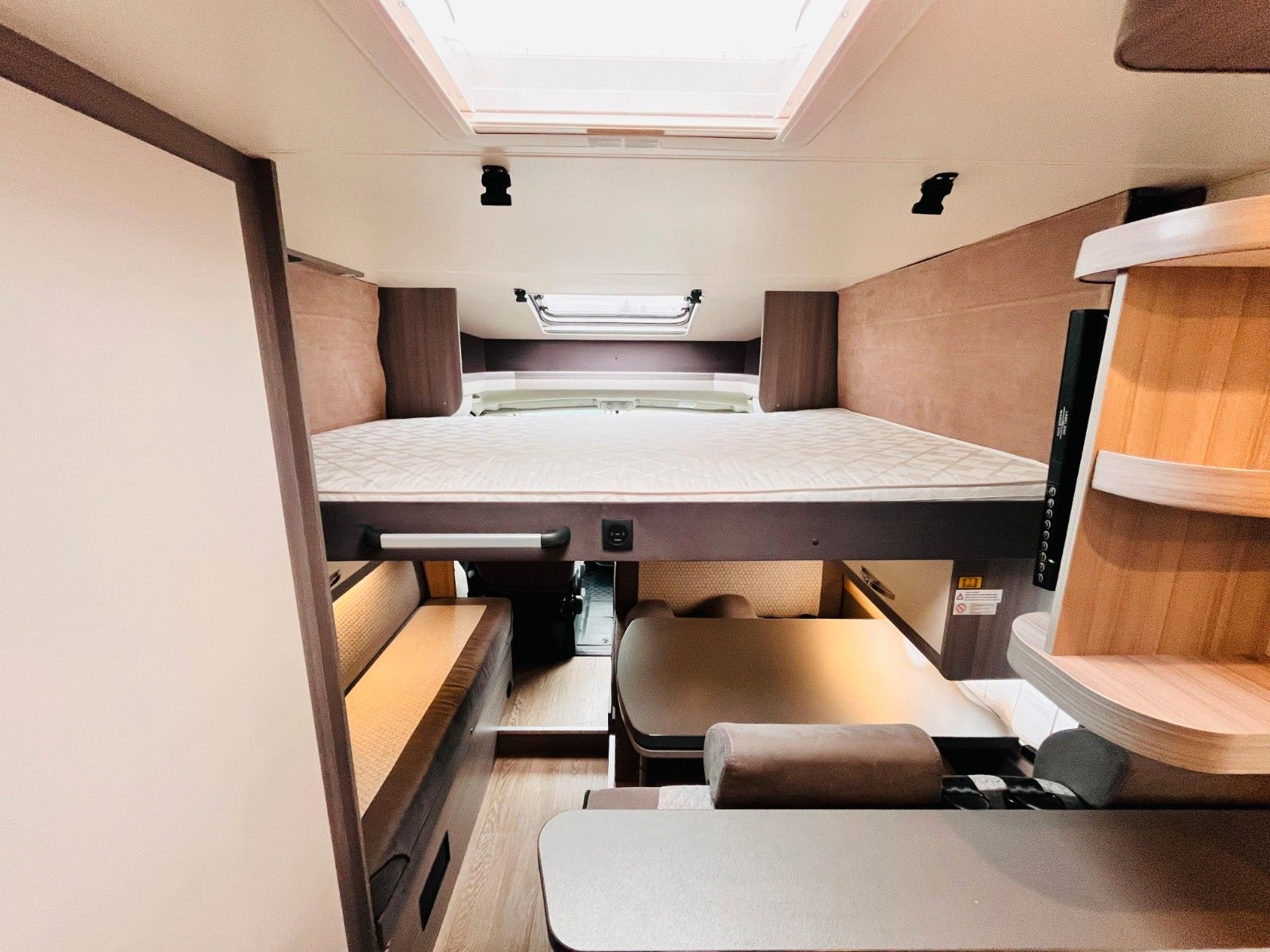Fahrzeugabbildung Hobby Optima Ontour T65 HKM IC-LINE SAT TV SOLAR
