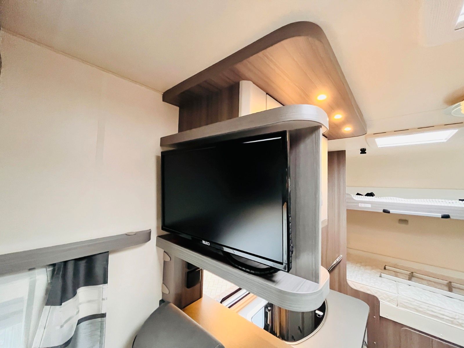 Fahrzeugabbildung Hobby Optima Ontour T65 HKM IC-LINE SAT TV SOLAR