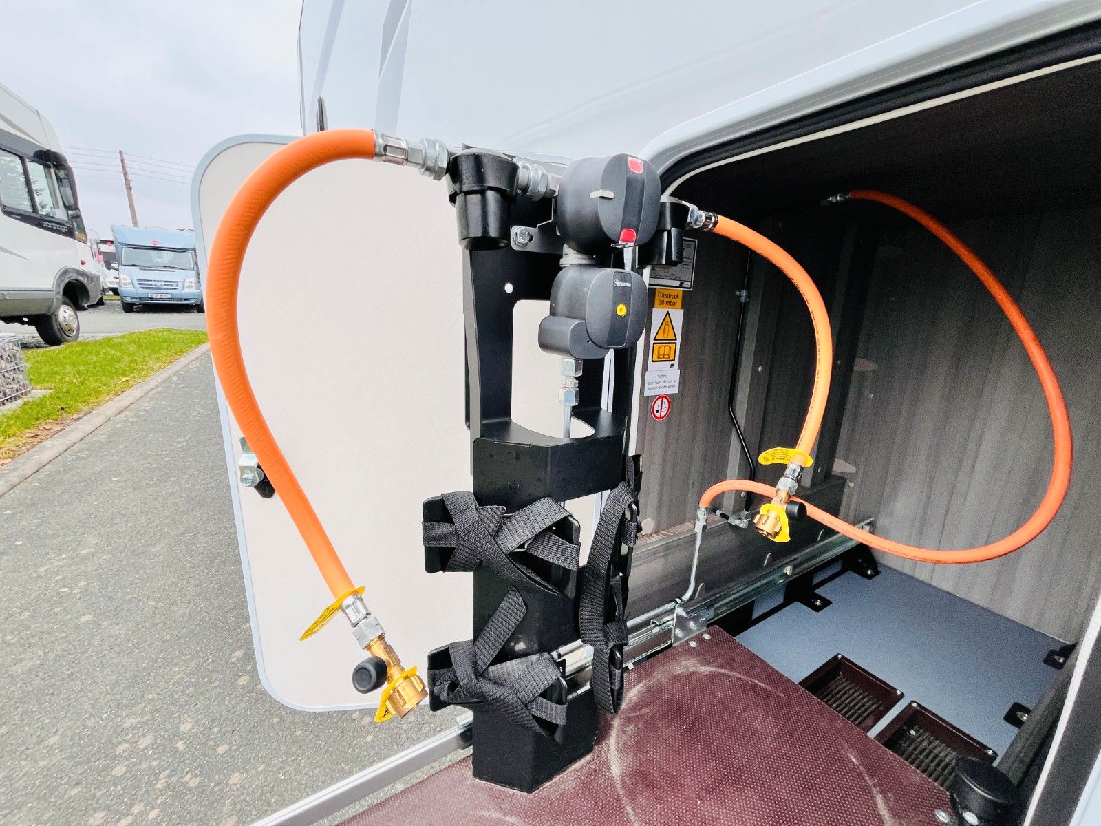 Fahrzeugabbildung Hobby Optima Ontour T65 HKM IC-LINE SAT TV SOLAR