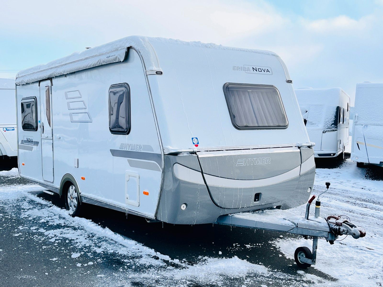 Fahrzeugabbildung HYMER / ERIBA / HYMERCAR NOVA 545 FRANZ.BETT DUSCHE MARKISE