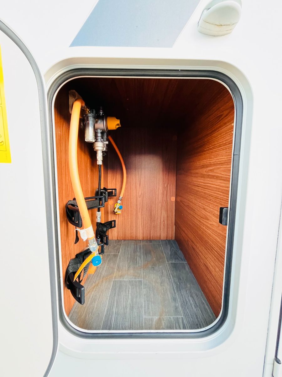 Fahrzeugabbildung Eura Mobil PROFILA RS 660 HB QUERBETT HUBBETT SOLAR