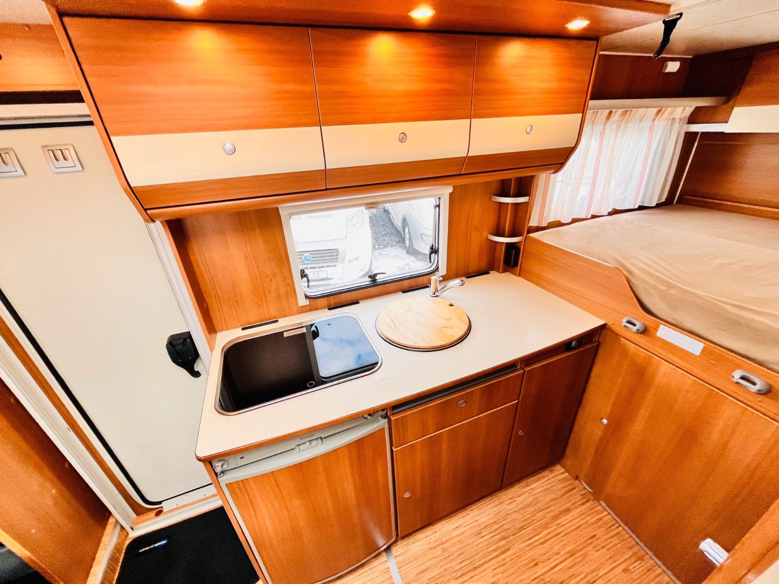 Fahrzeugabbildung Carado T 134 QUERBETT GARAGE