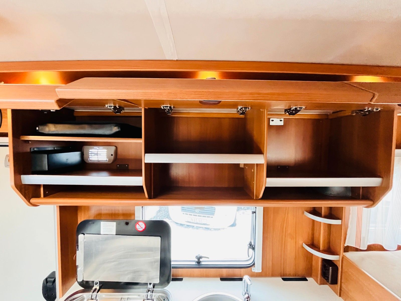 Fahrzeugabbildung Carado T 134 QUERBETT GARAGE